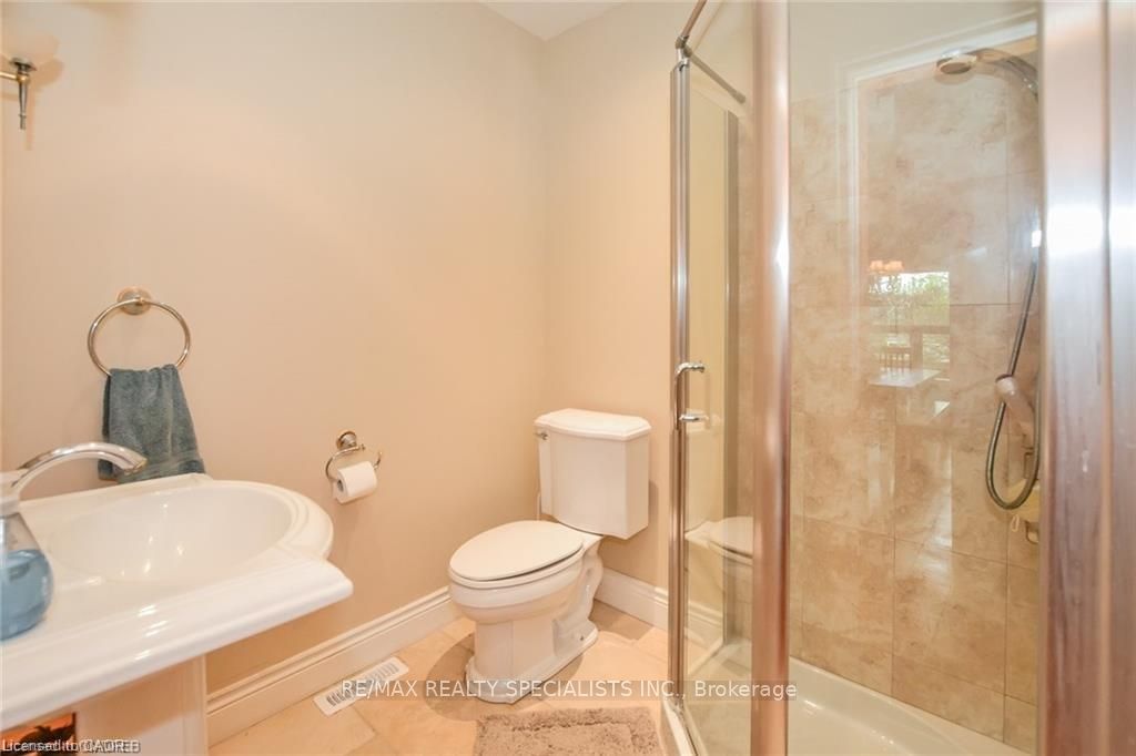 12938 Tenth Line Property Photo 19