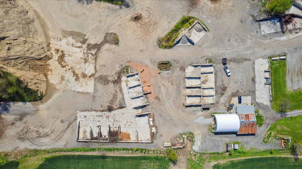 4321 Sixth Line Property Photo 10