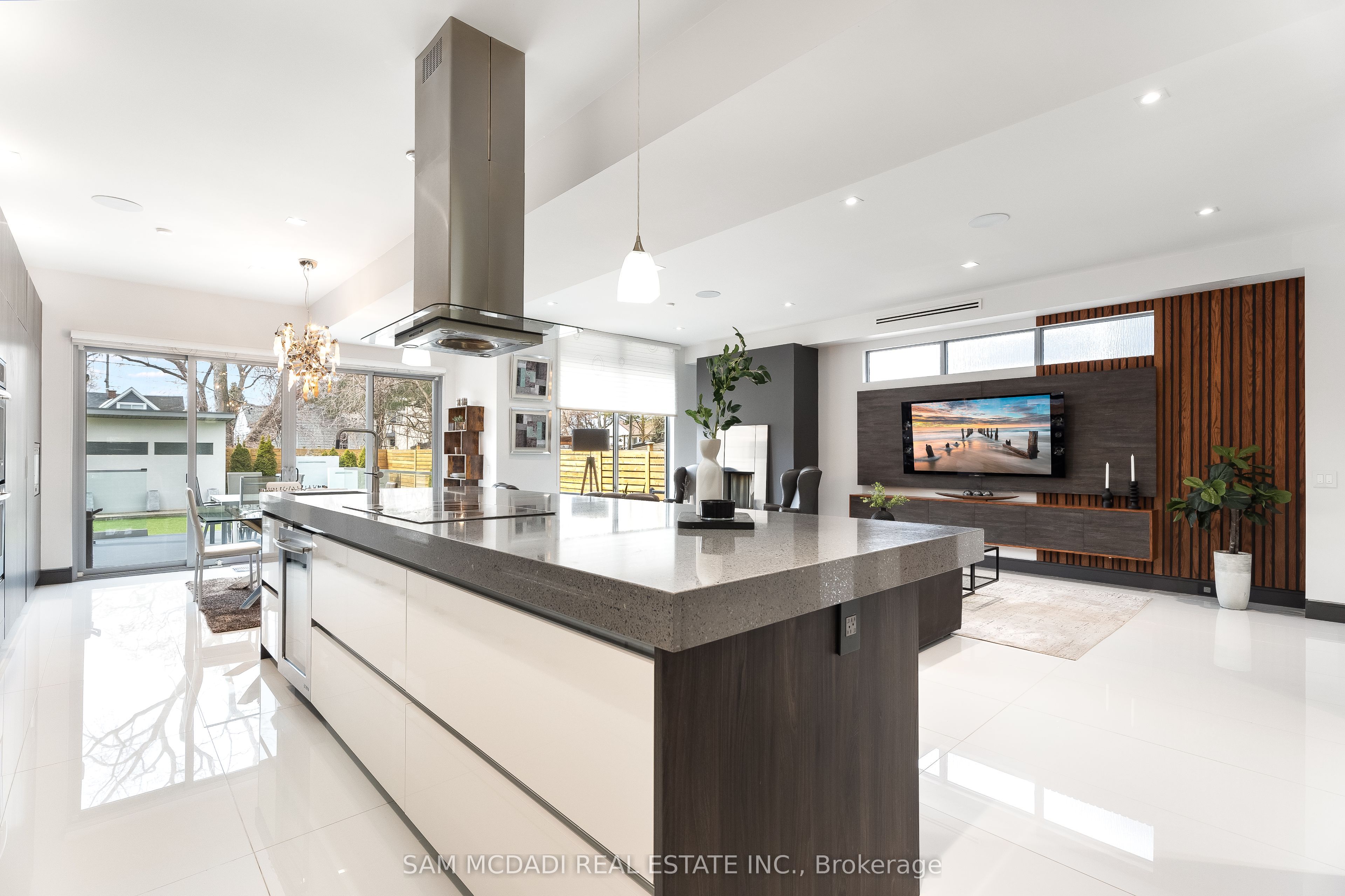 852 Goodwin Road Property Photo 11