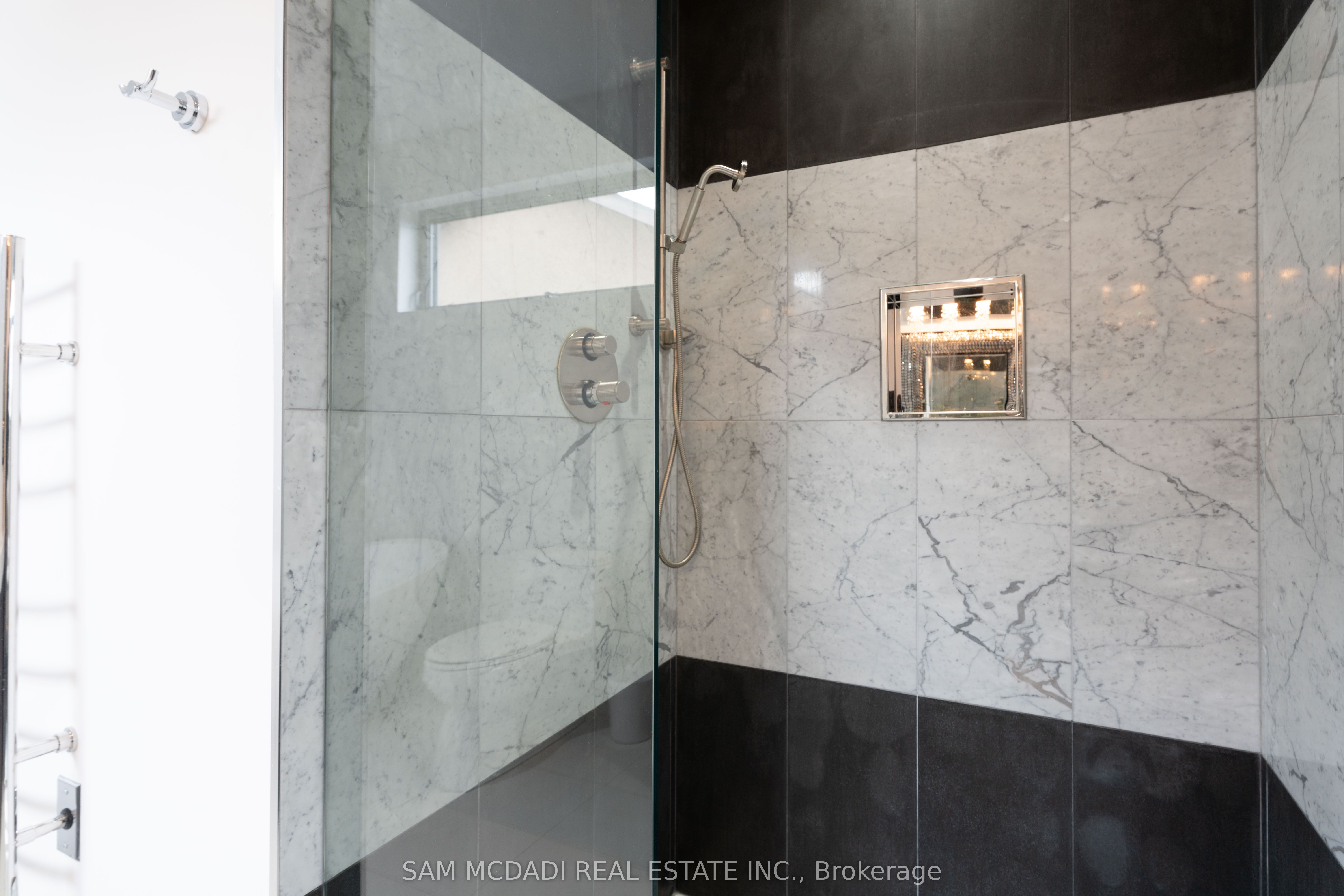 852 Goodwin Road Property Photo 16