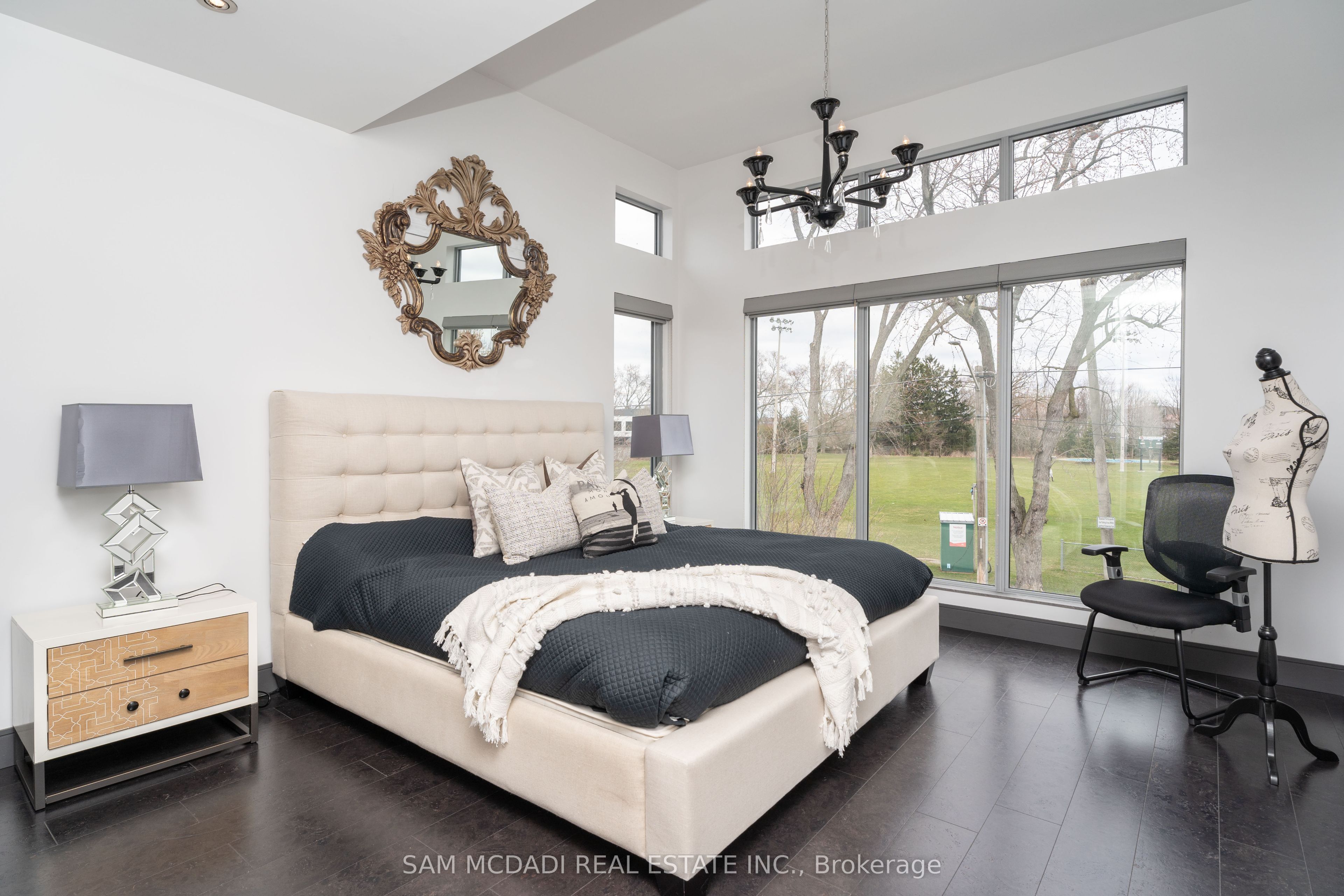 852 Goodwin Road Property Photo 17