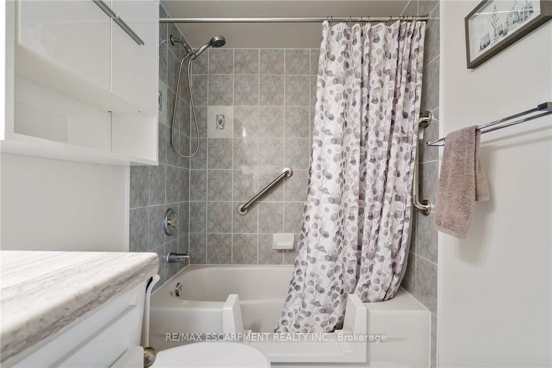 3499 Upper Middle Road 211 Property Photo 27