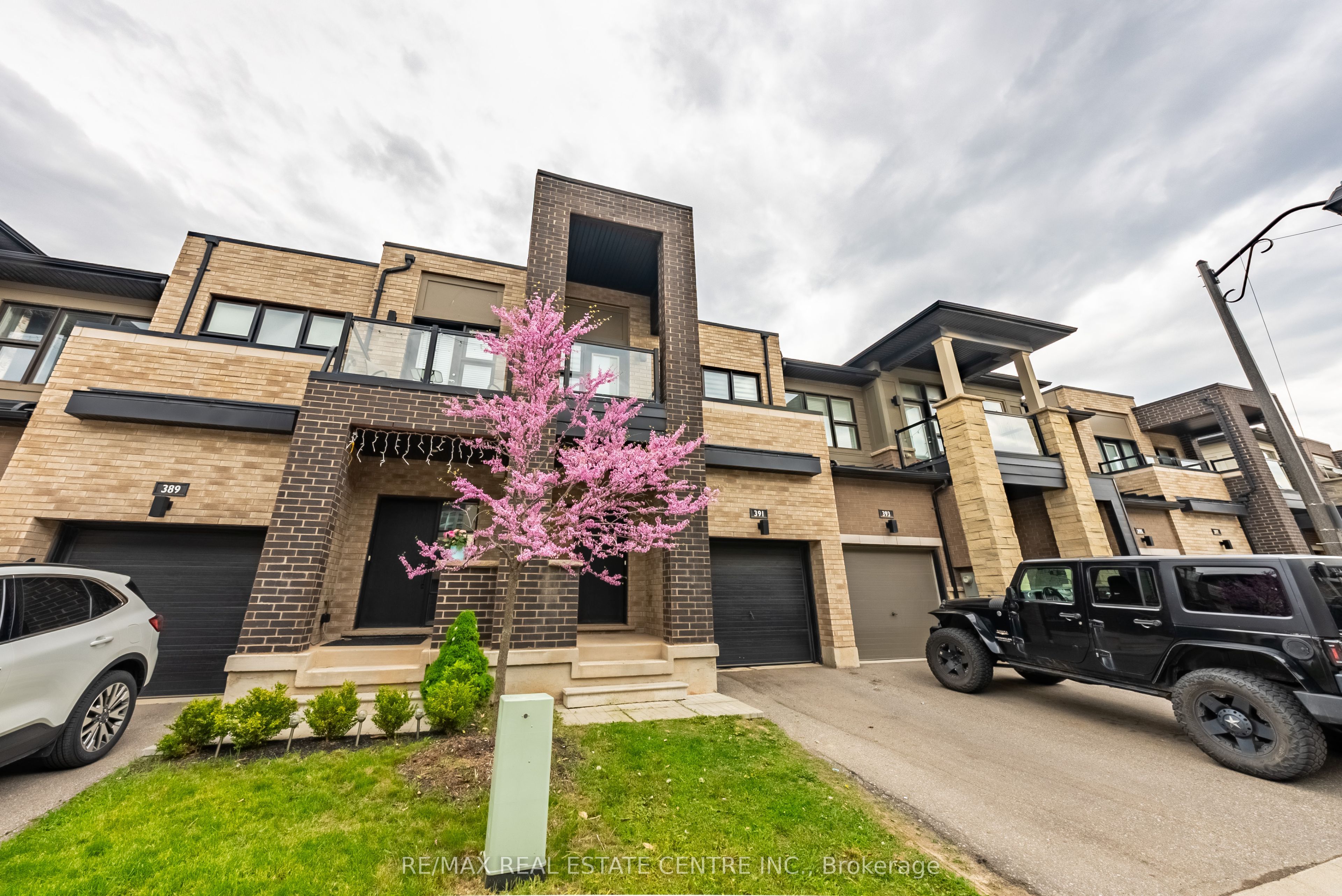 391 Athabasca Common Property Photo 2