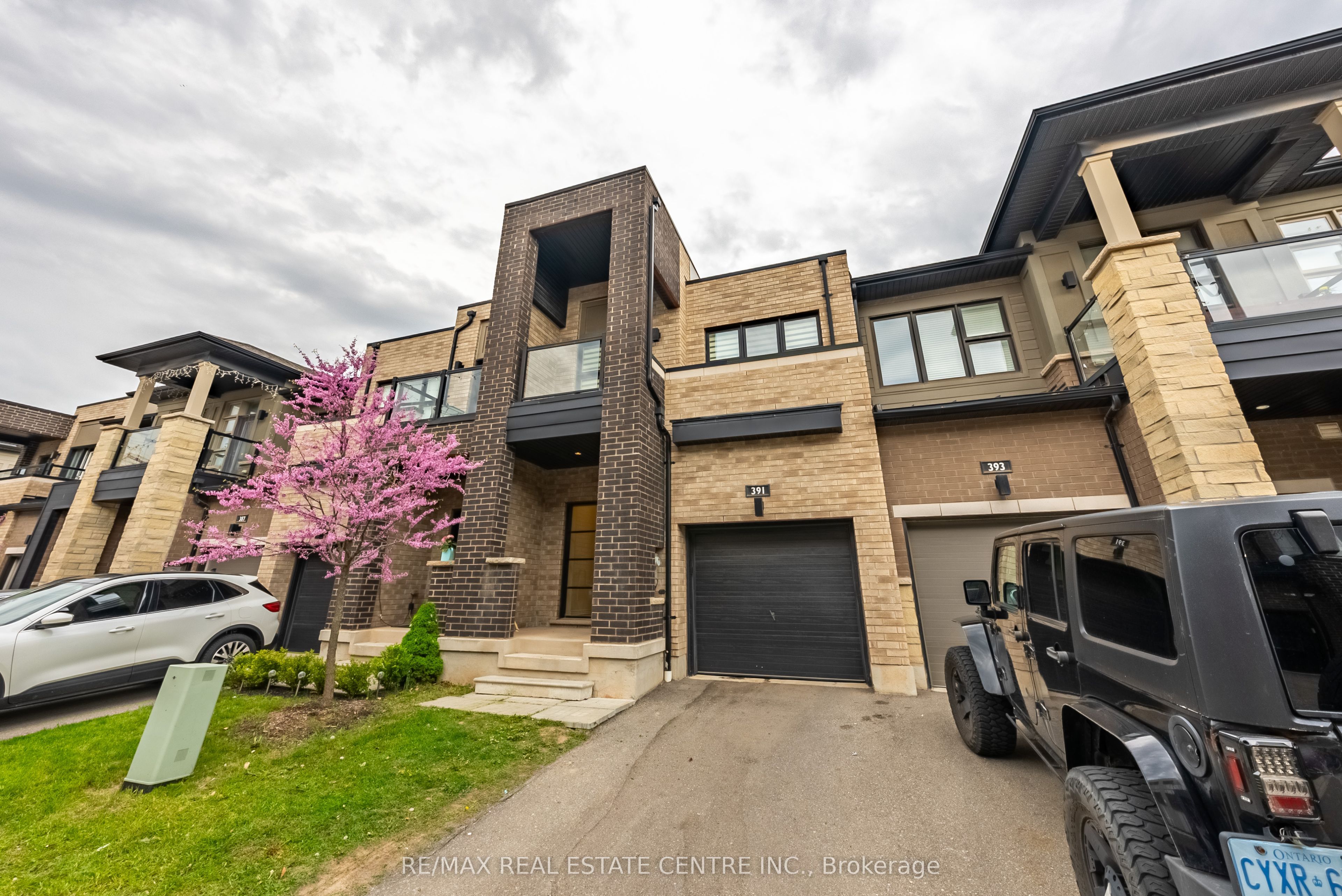 391 Athabasca Common Property Photo 3