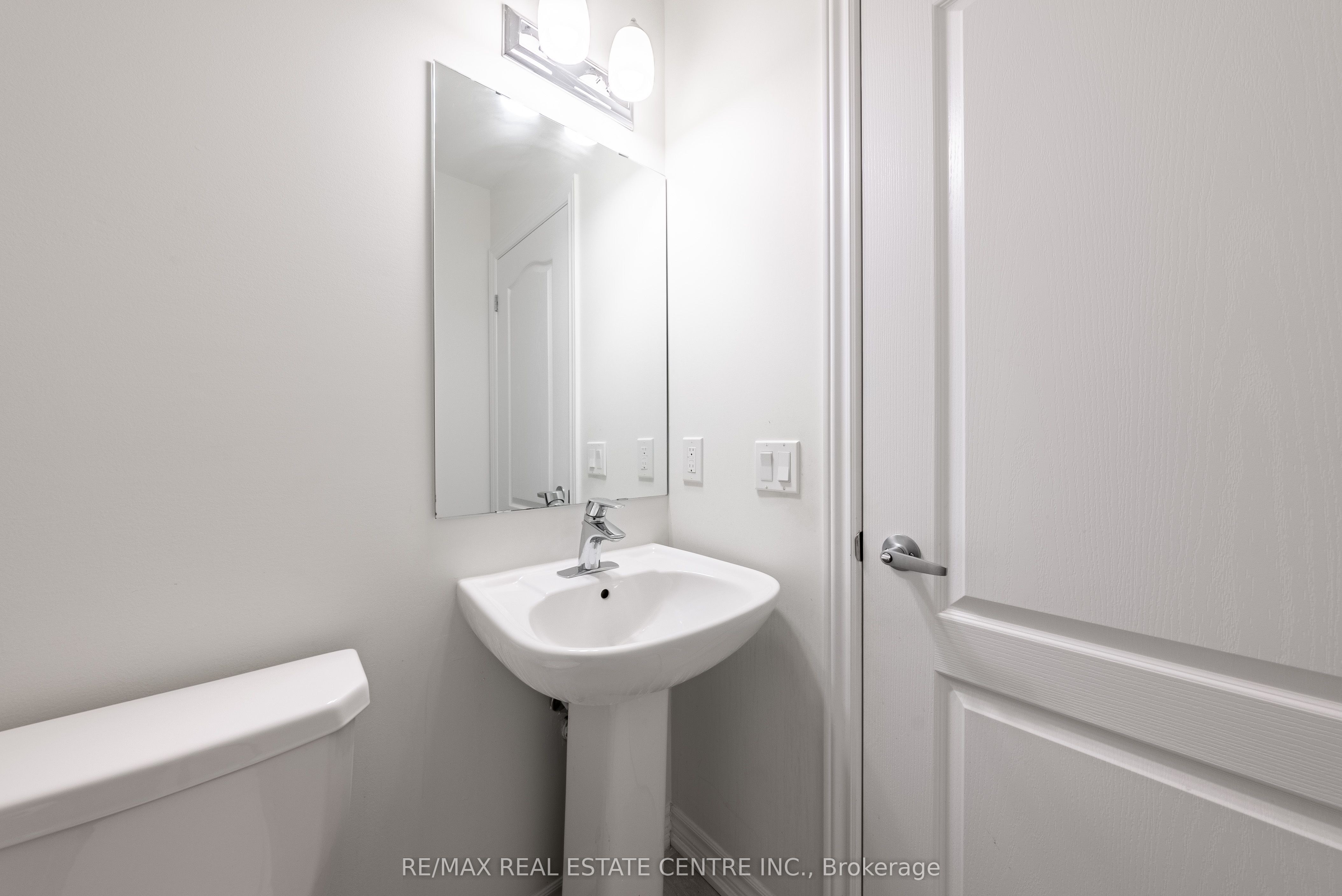 391 Athabasca Common Property Photo 17