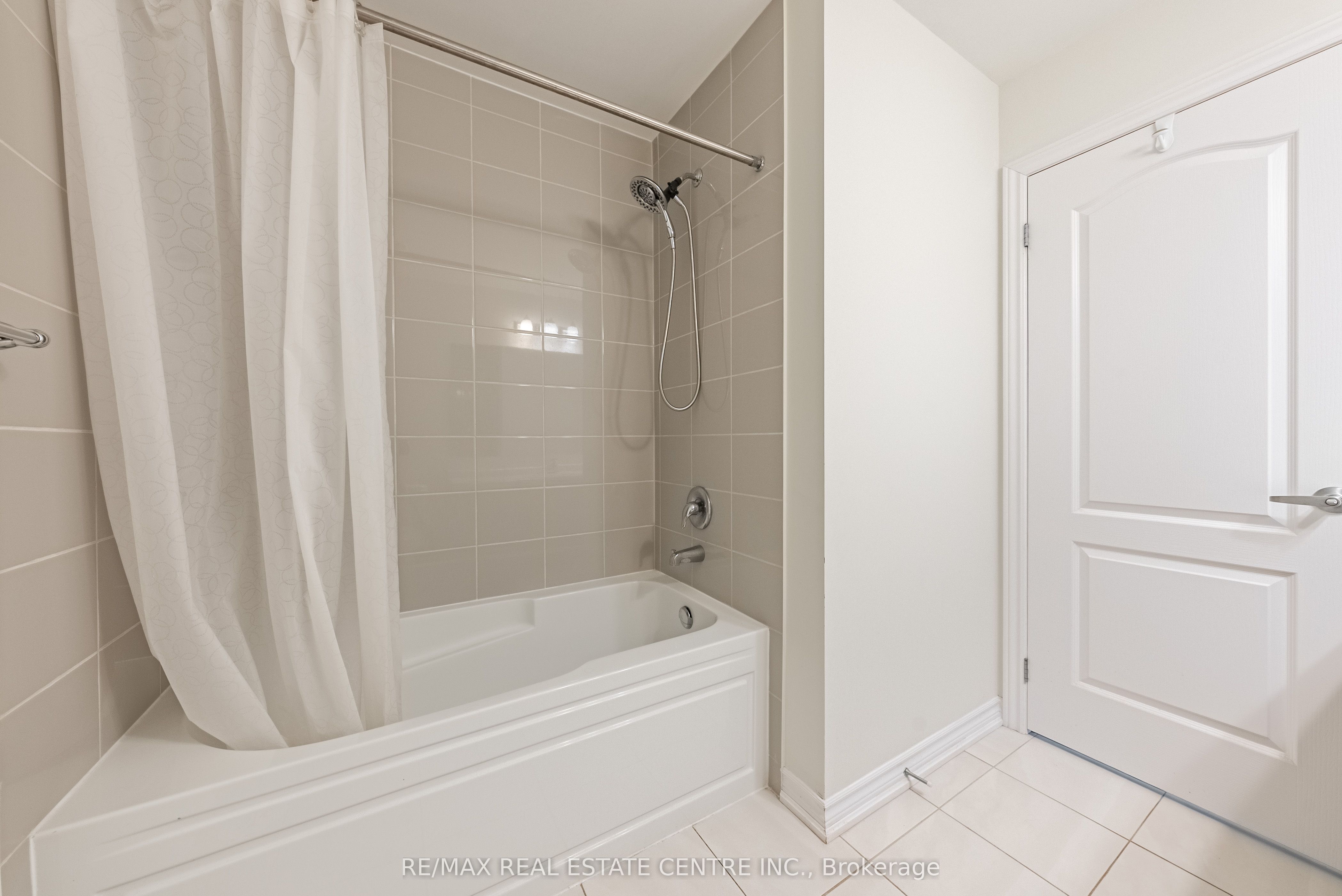 391 Athabasca Common Property Photo 30