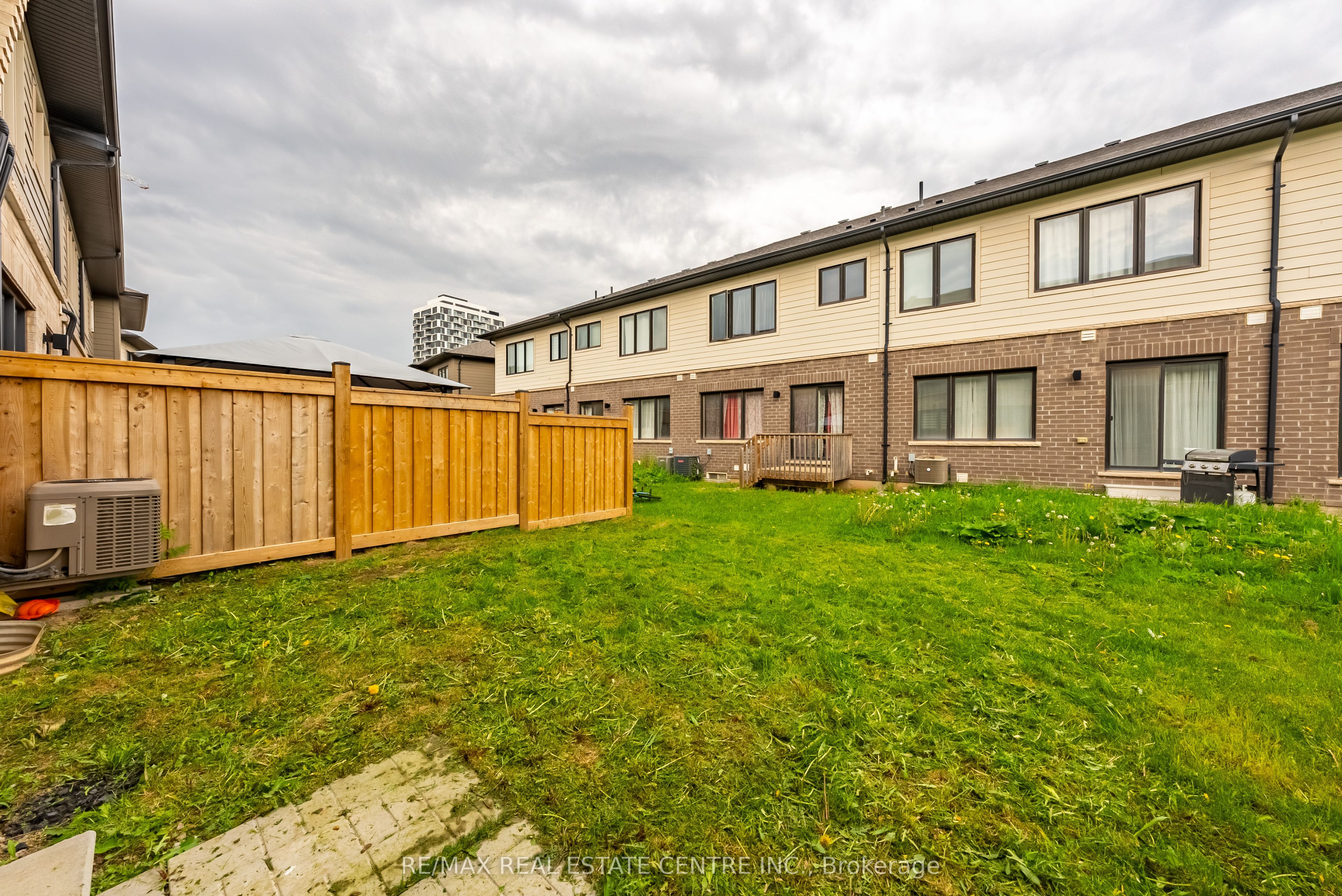 391 Athabasca Common Property Photo 44