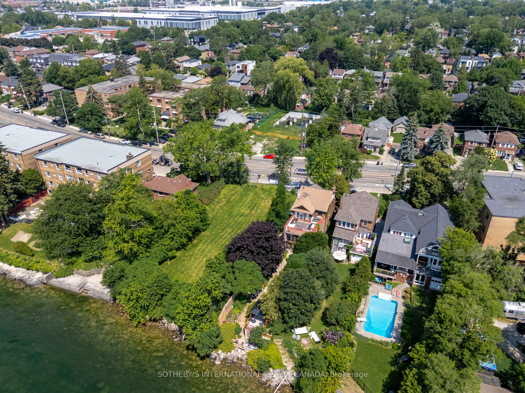 2685 Lake Shore Boulevard W Property Photo 5