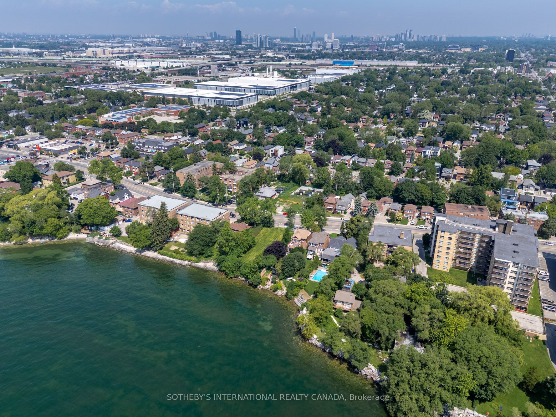 2685 Lake Shore Boulevard W Property Photo 8