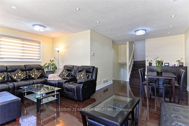 65 Newstead Crescent Property Photo 6