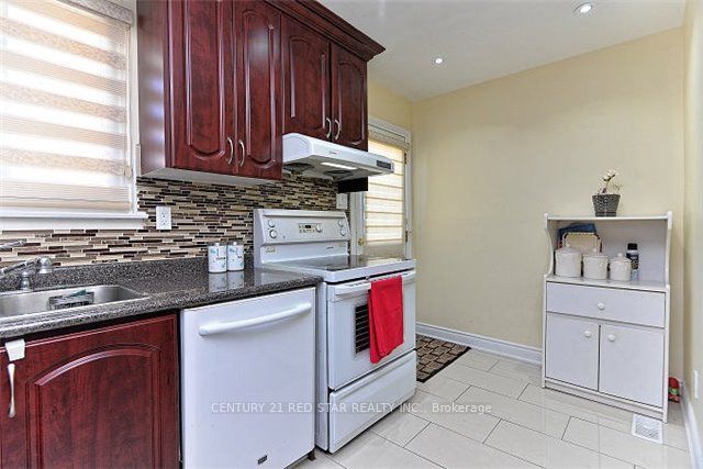 65 Newstead Crescent Property Photo 10