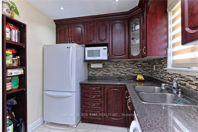 65 Newstead Crescent Property Photo 12