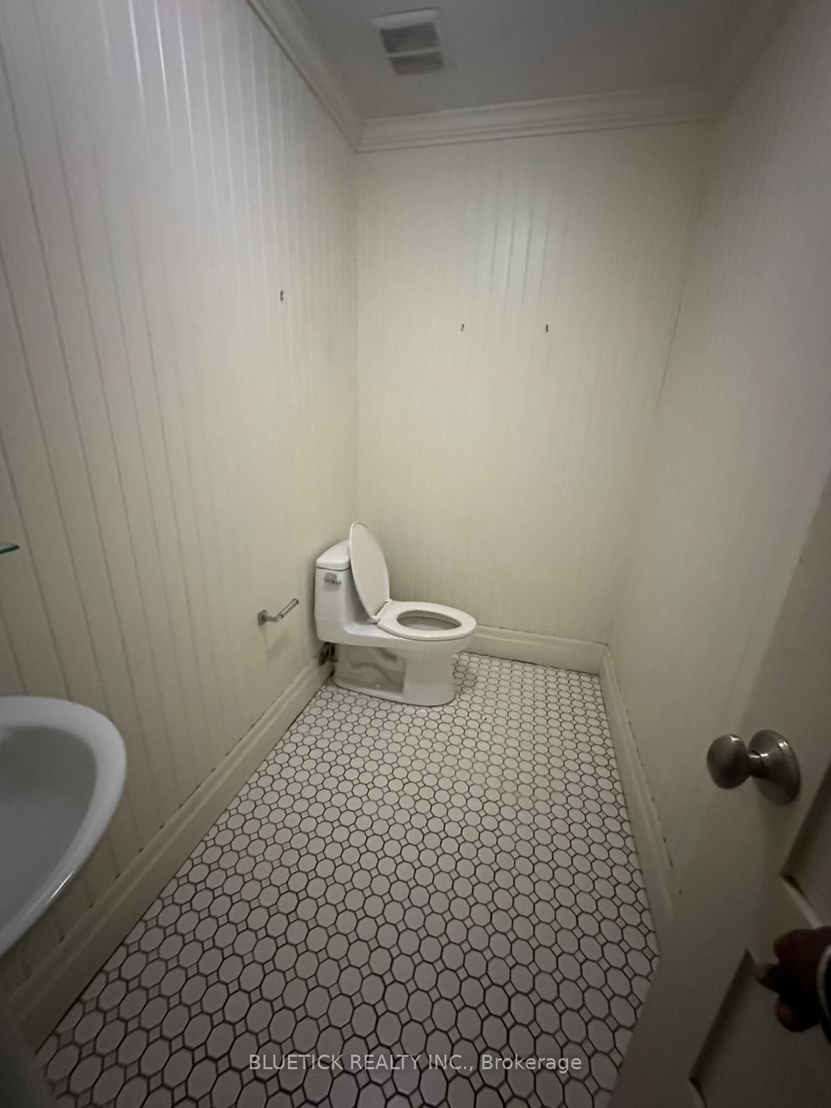 83 Bakersfield Street 3b Property Photo 6