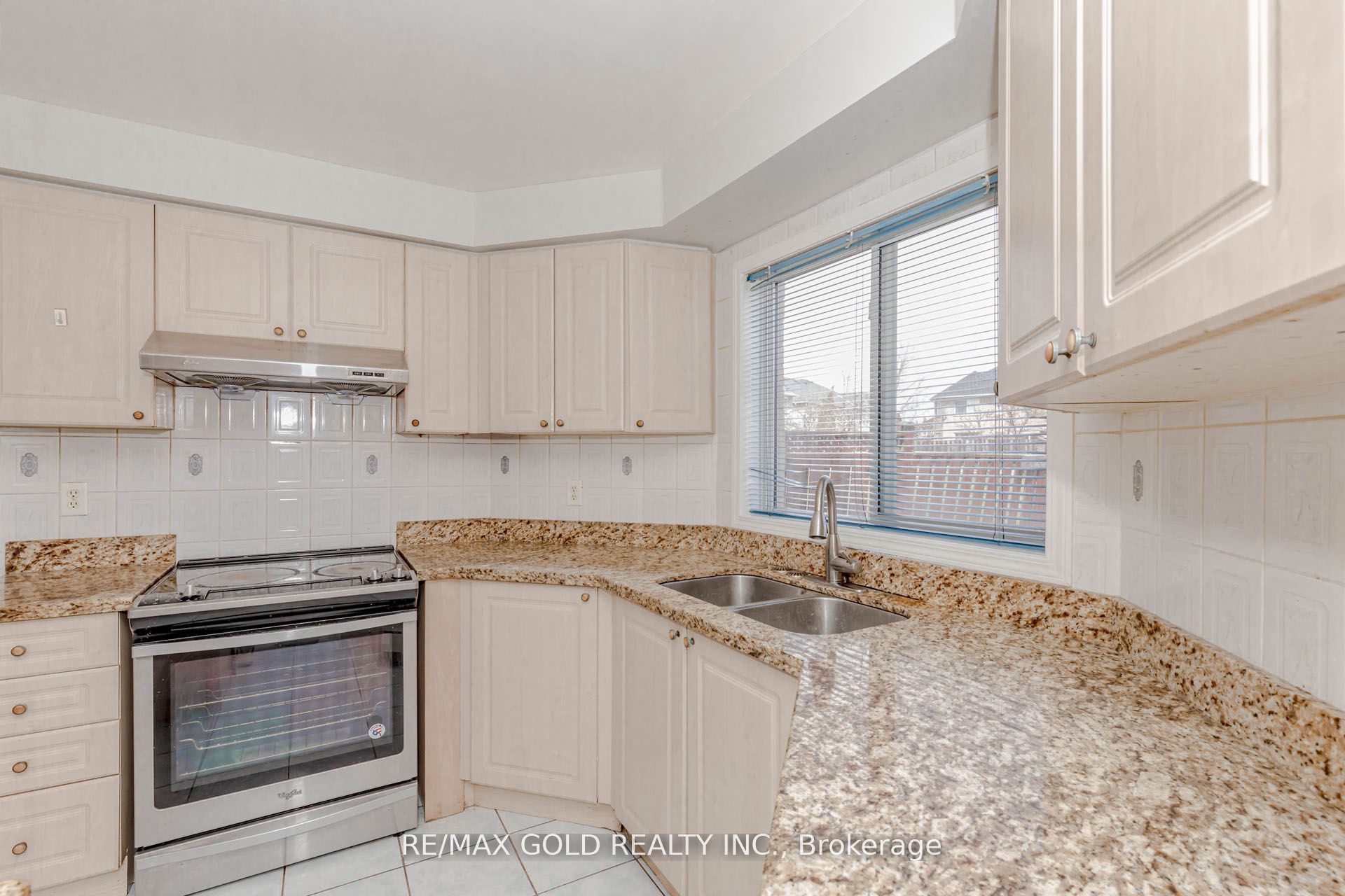 6 Wonder Way Property Photo 13
