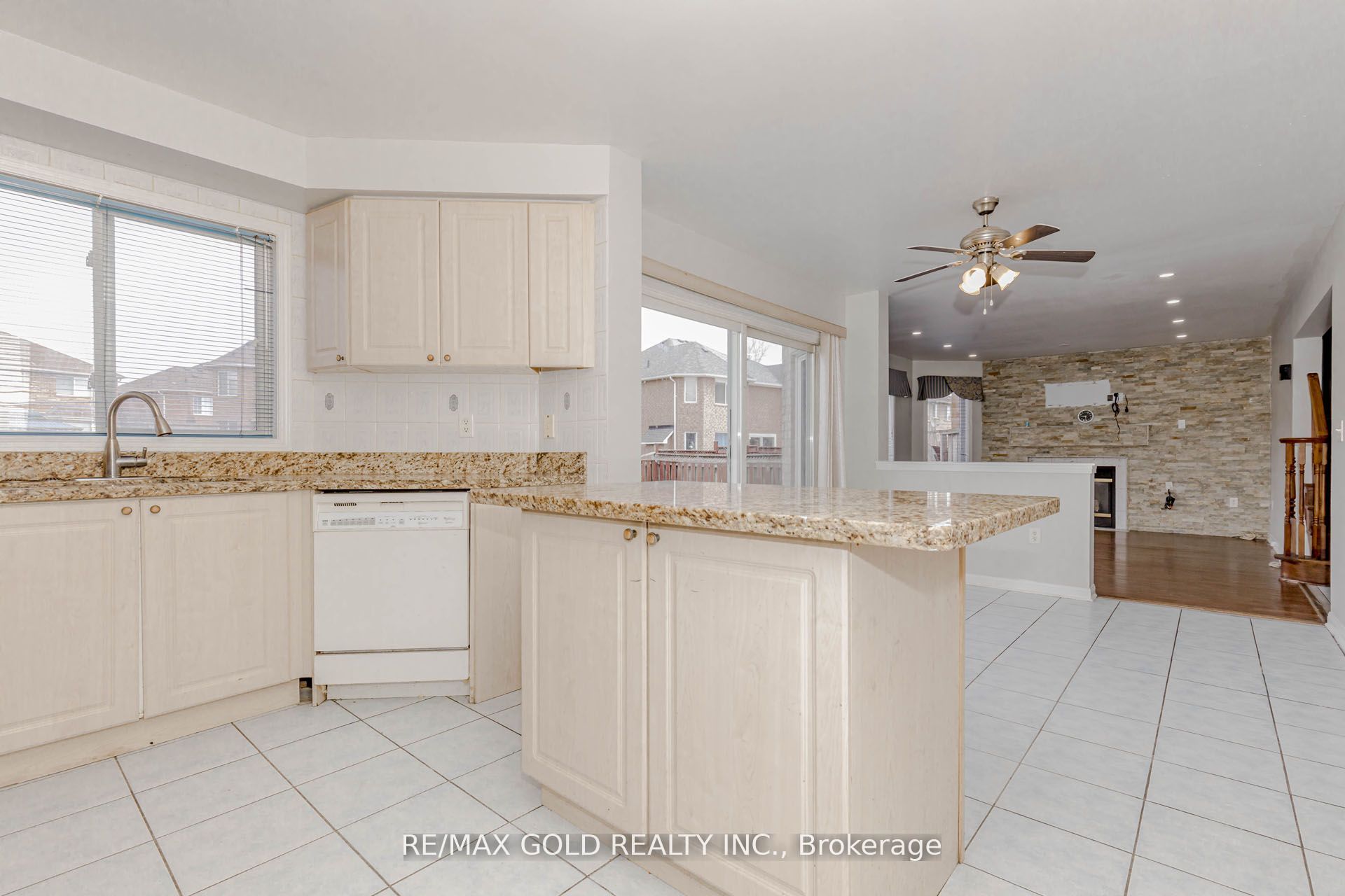 6 Wonder Way Property Photo 16