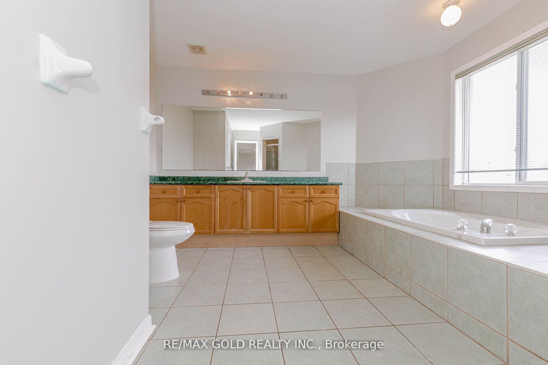 6 Wonder Way Property Photo 25