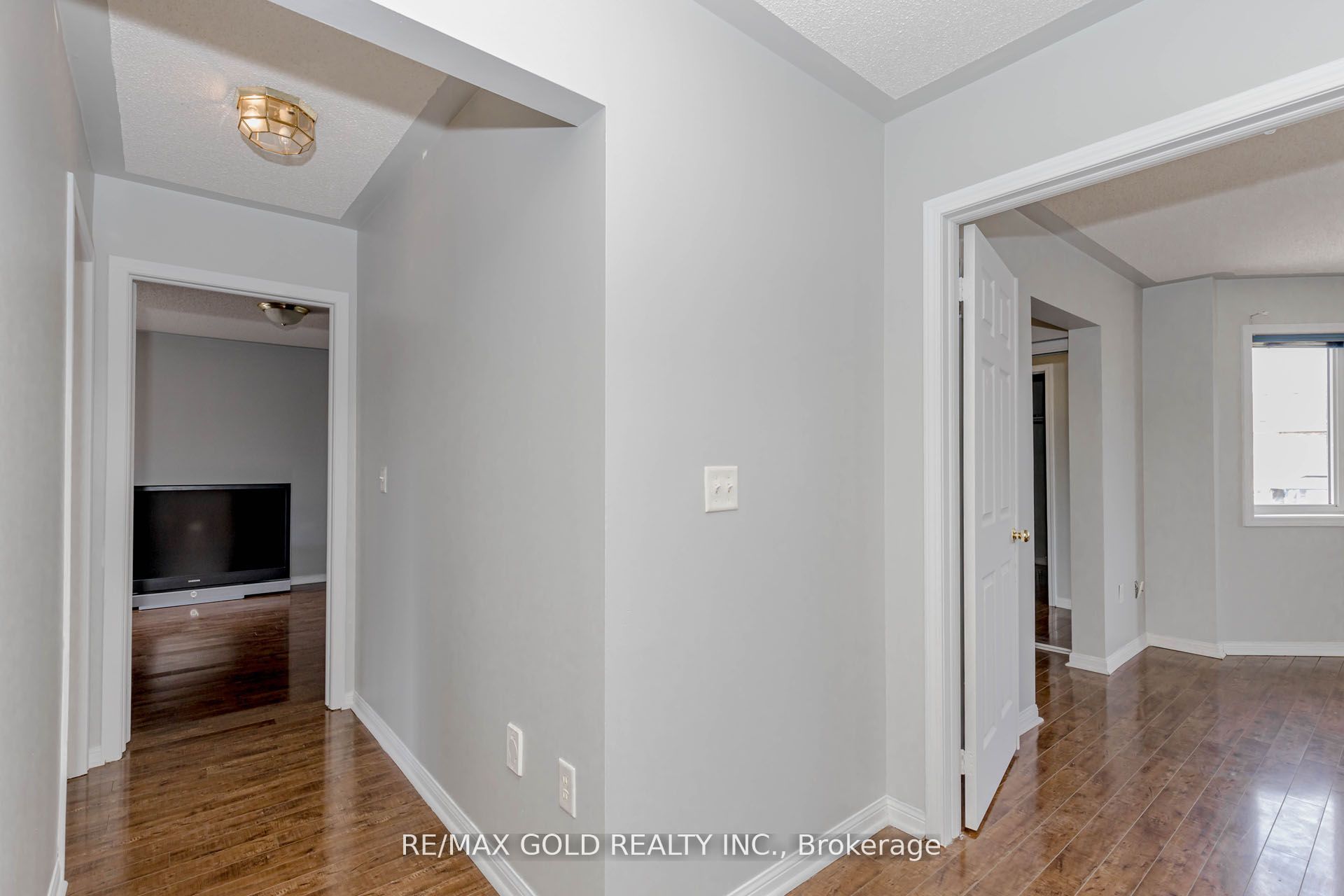 6 Wonder Way Property Photo 32