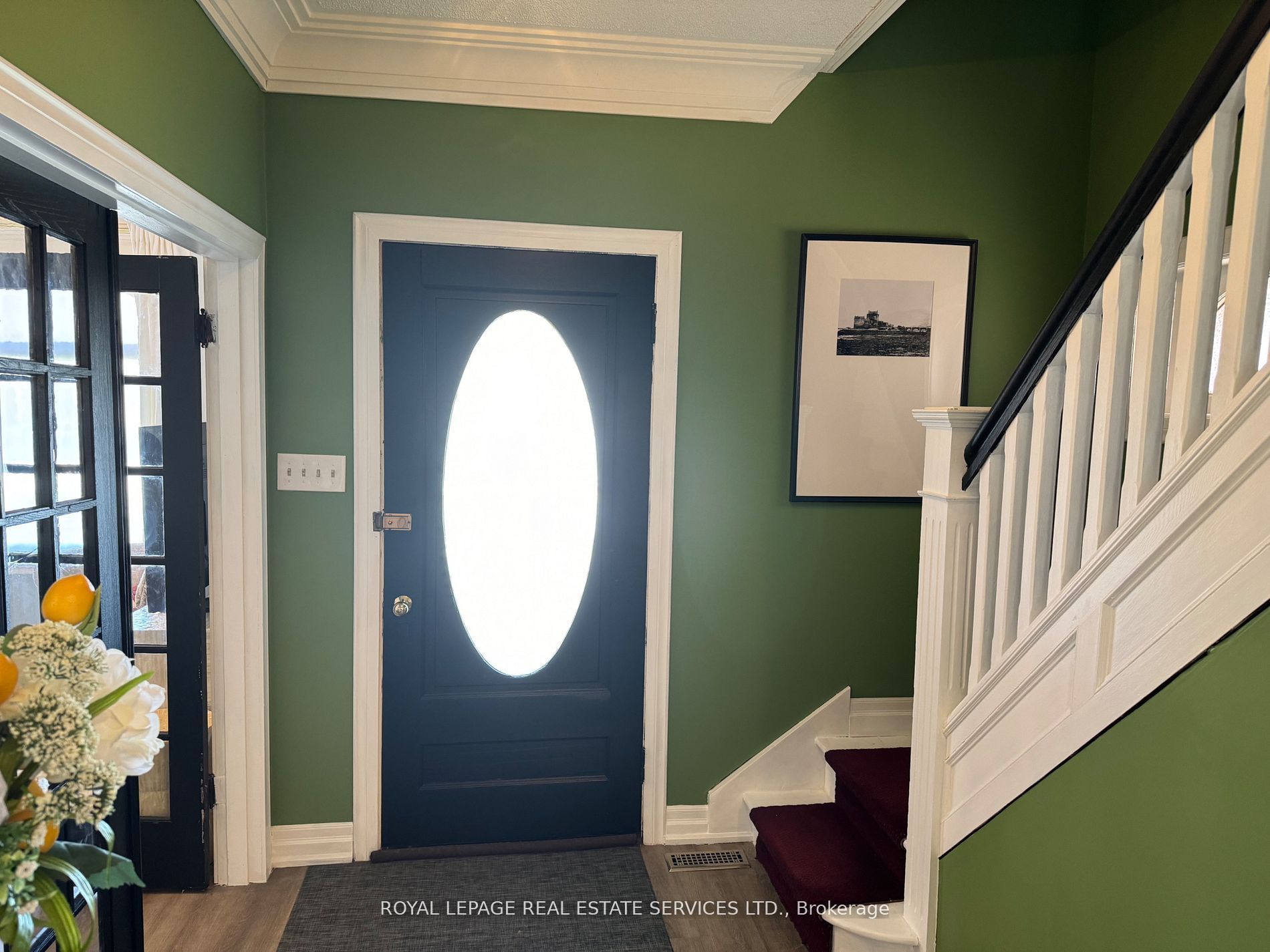 496 Walker's Line Property Photo 2