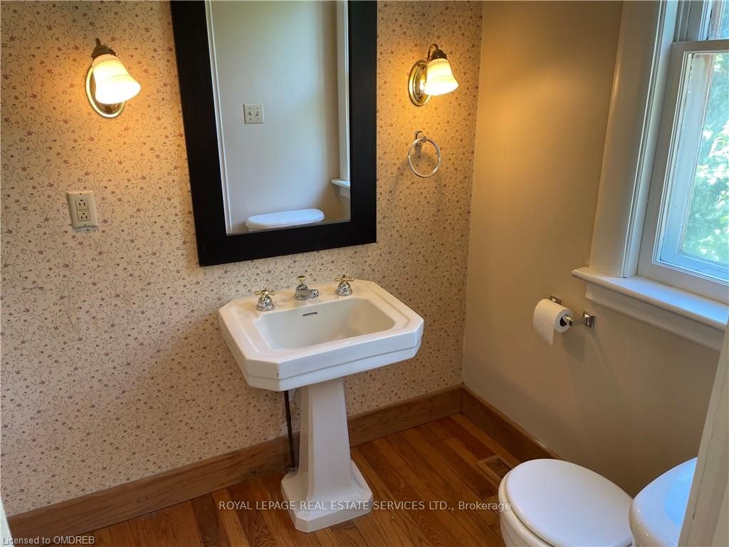 496 Walker's Line Property Photo 8