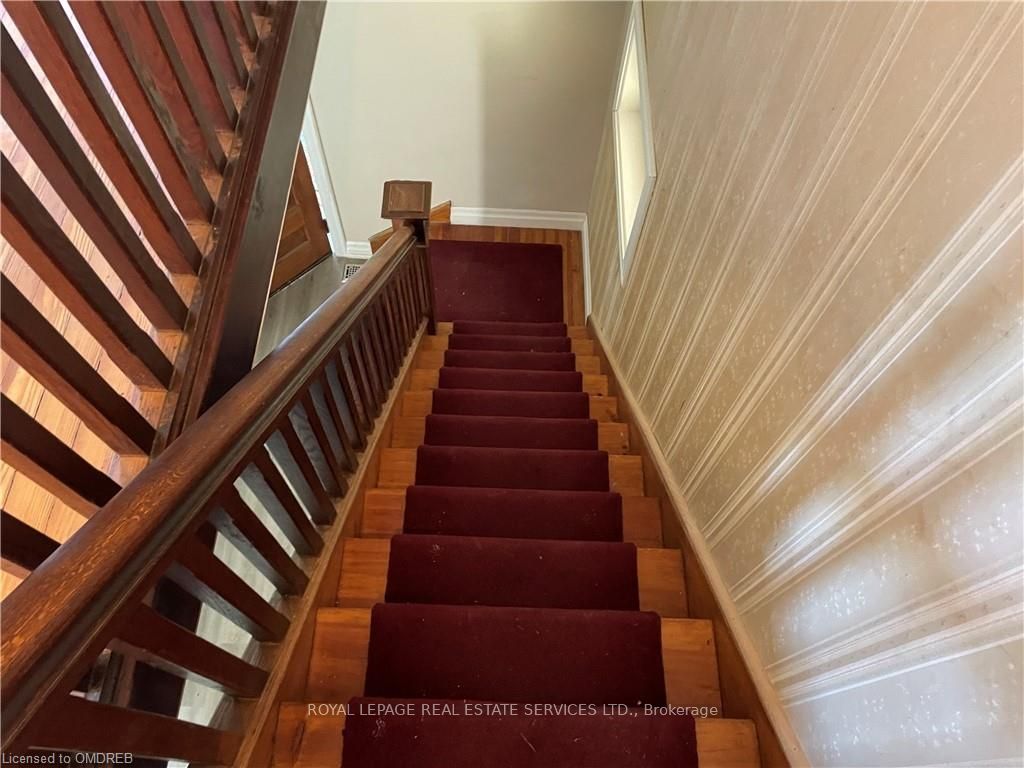 496 Walker's Line Property Photo 15
