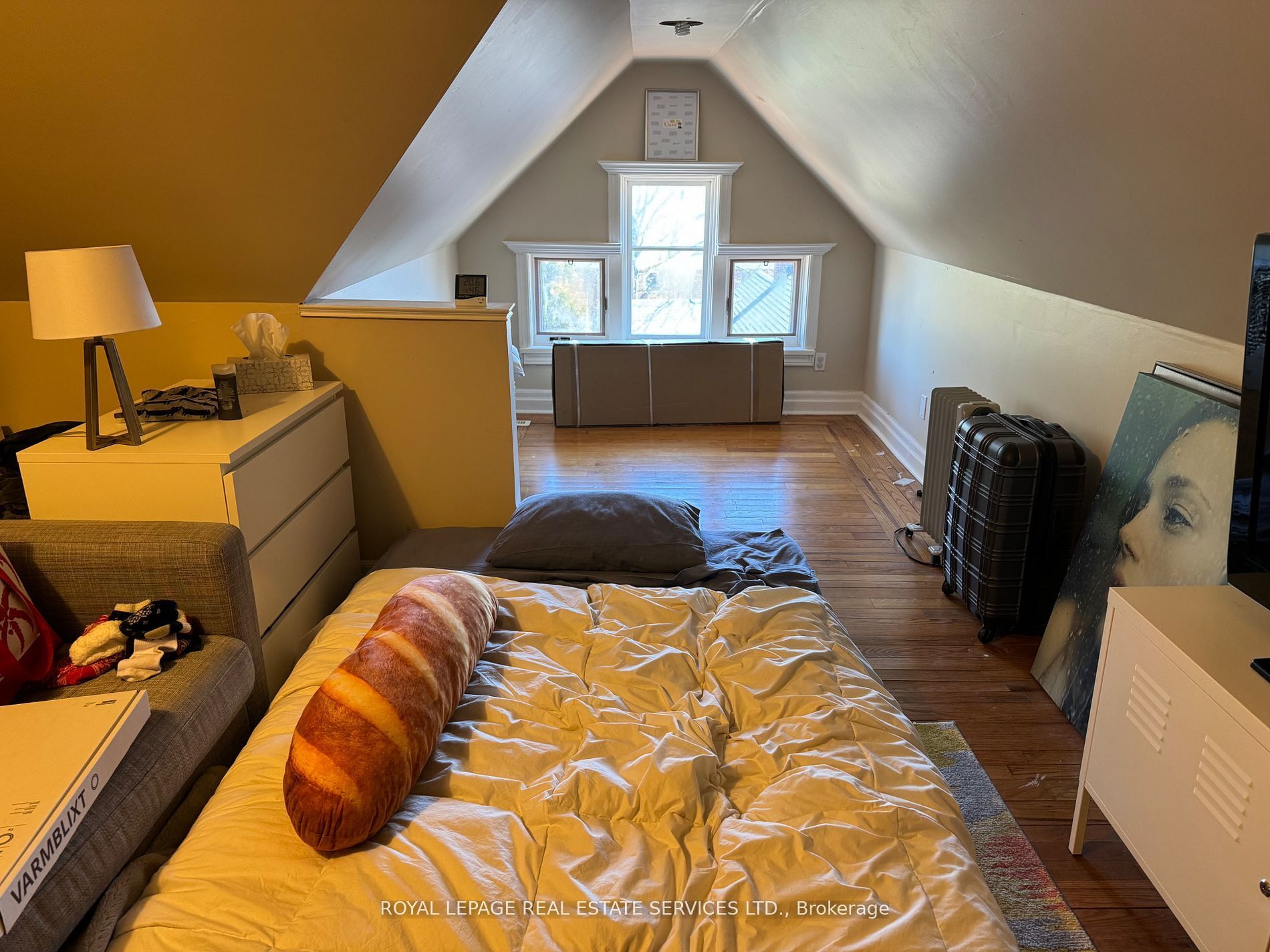 496 Walker's Line Property Photo 24