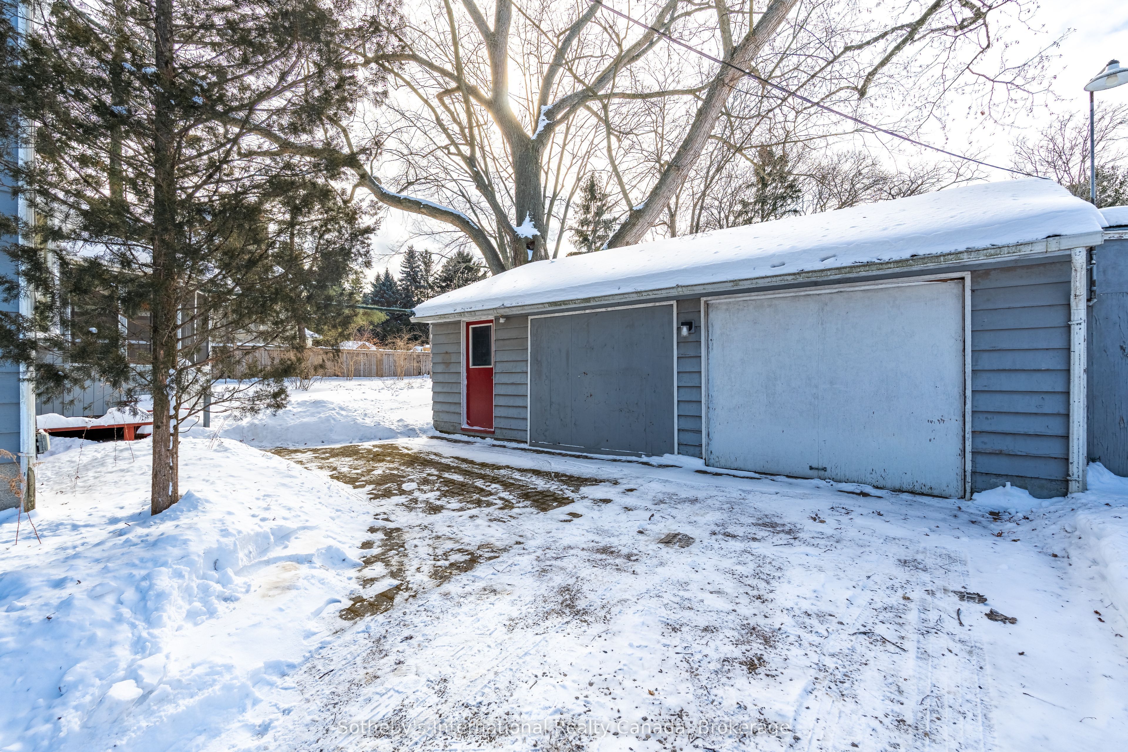 362 Fourth Line Property Photo 13