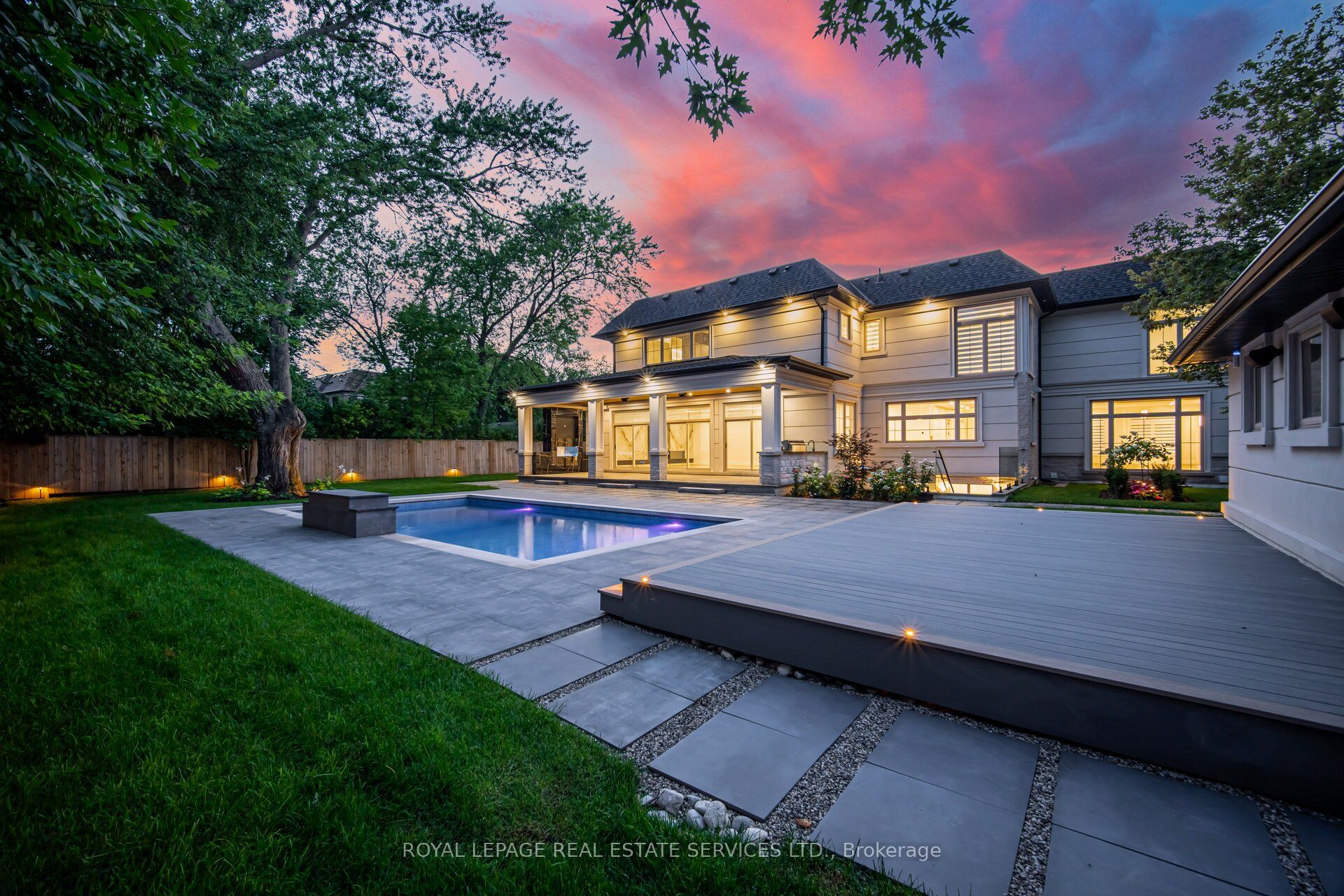 2014 Lakeshore Road W Property Photo 44