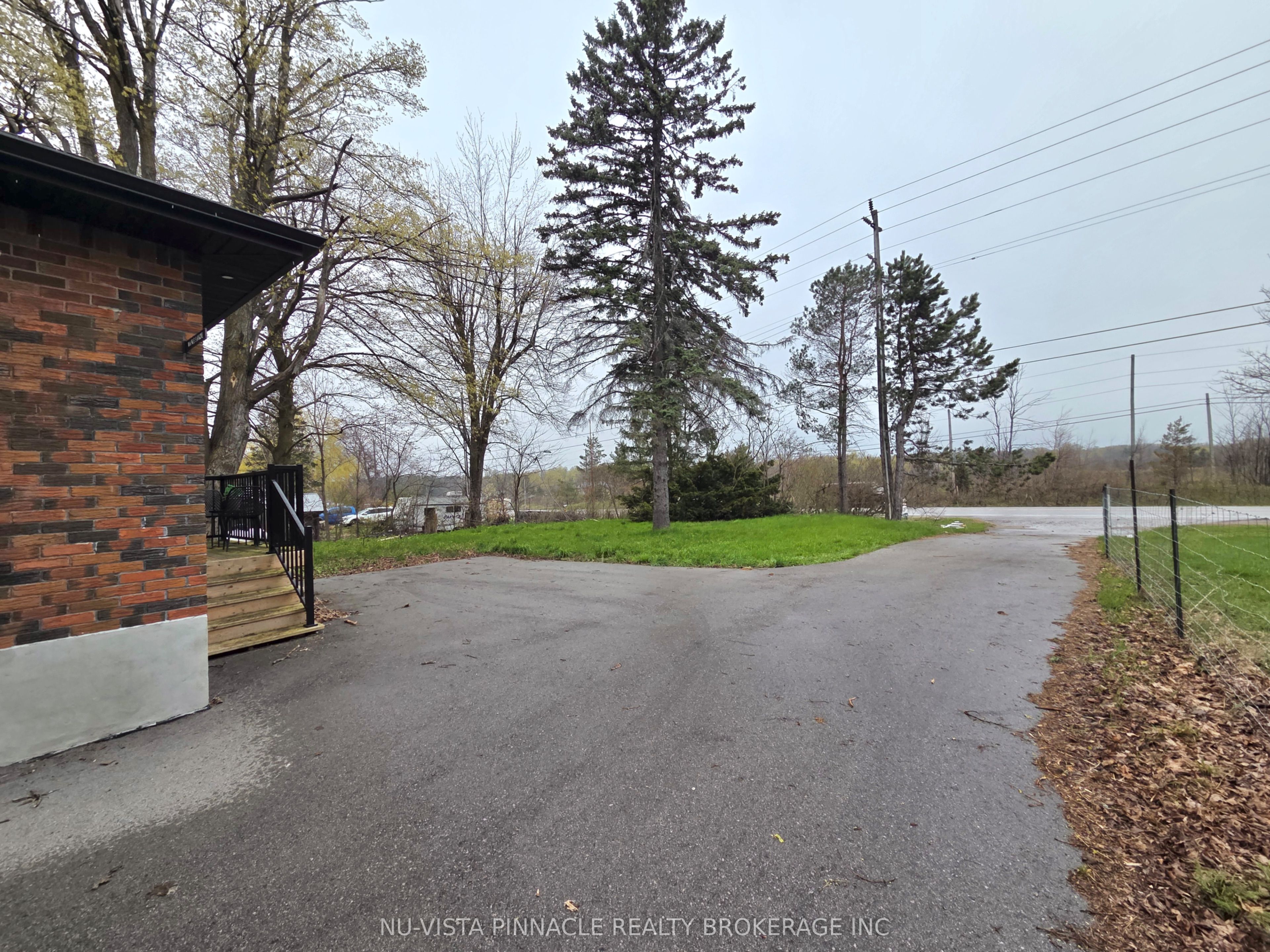 7142 Highway 7 Property Photo 8