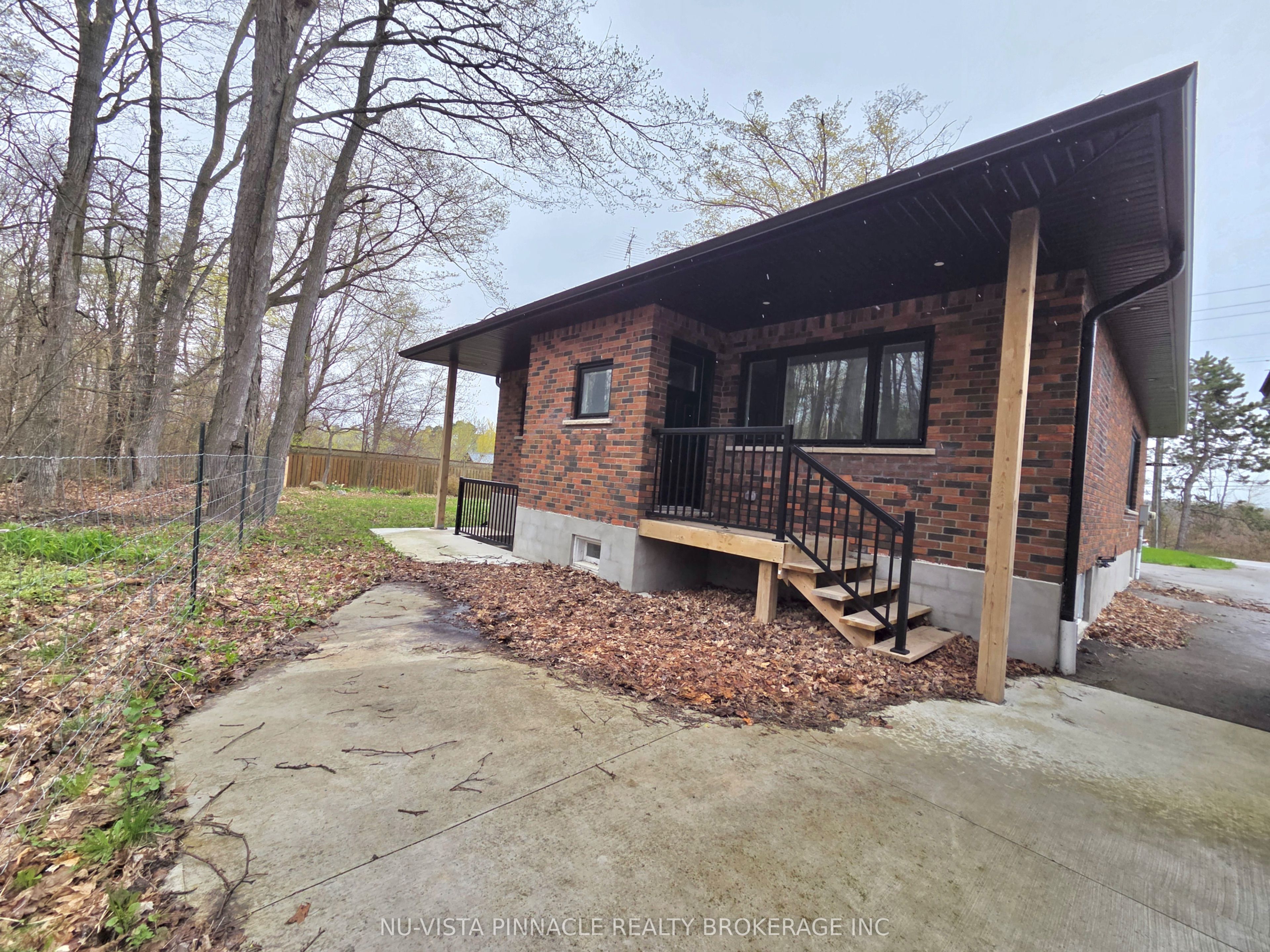 7142 Highway 7 Property Photo 10