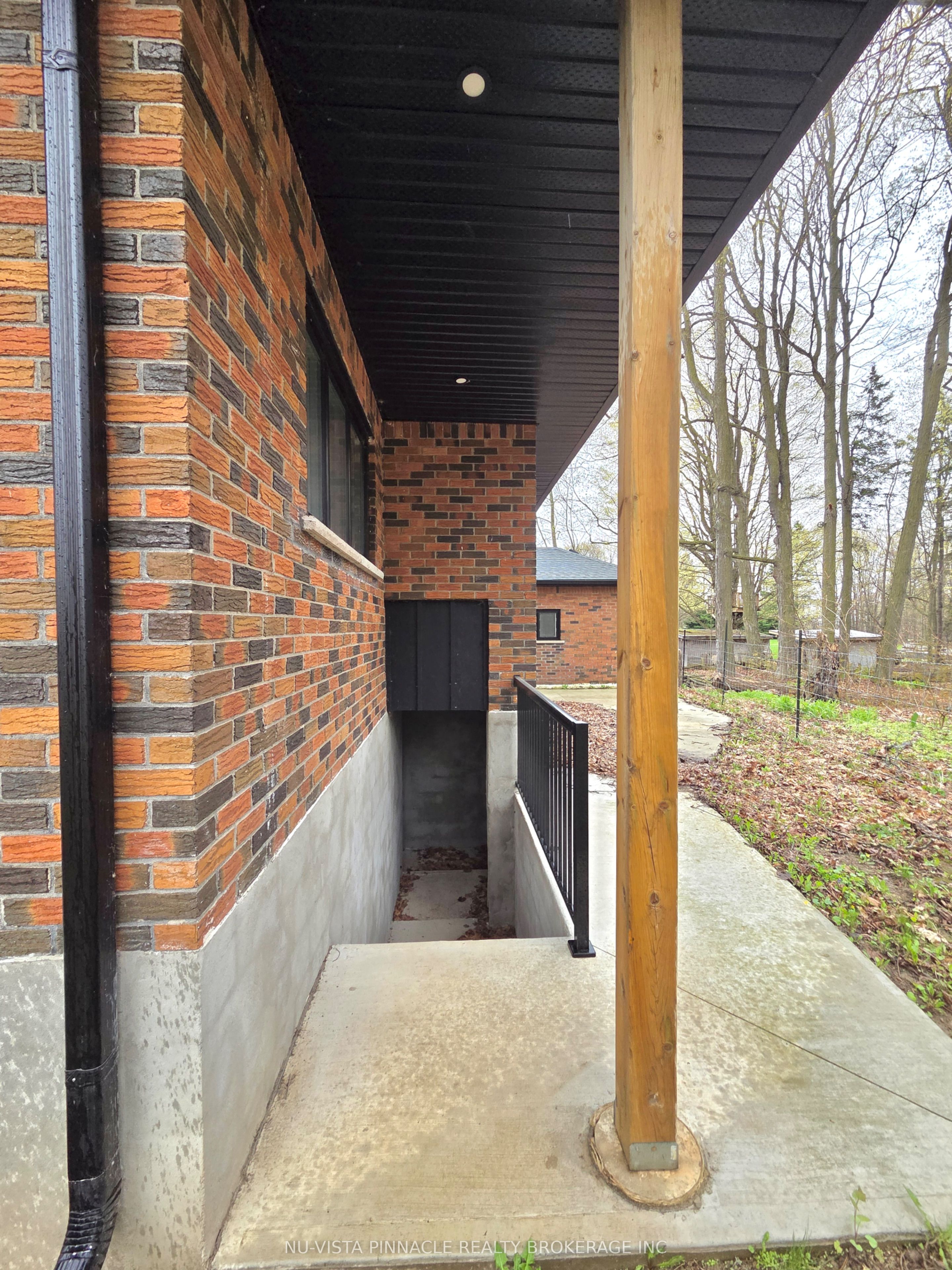 7142 Highway 7 Property Photo 14
