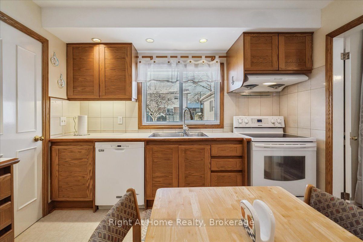 251 Elmwood Road Property Photo 8