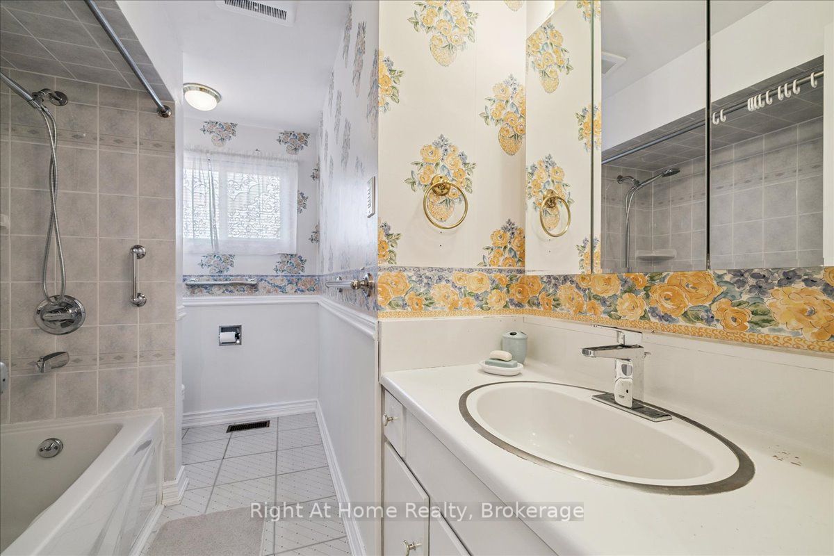 251 Elmwood Road Property Photo 14