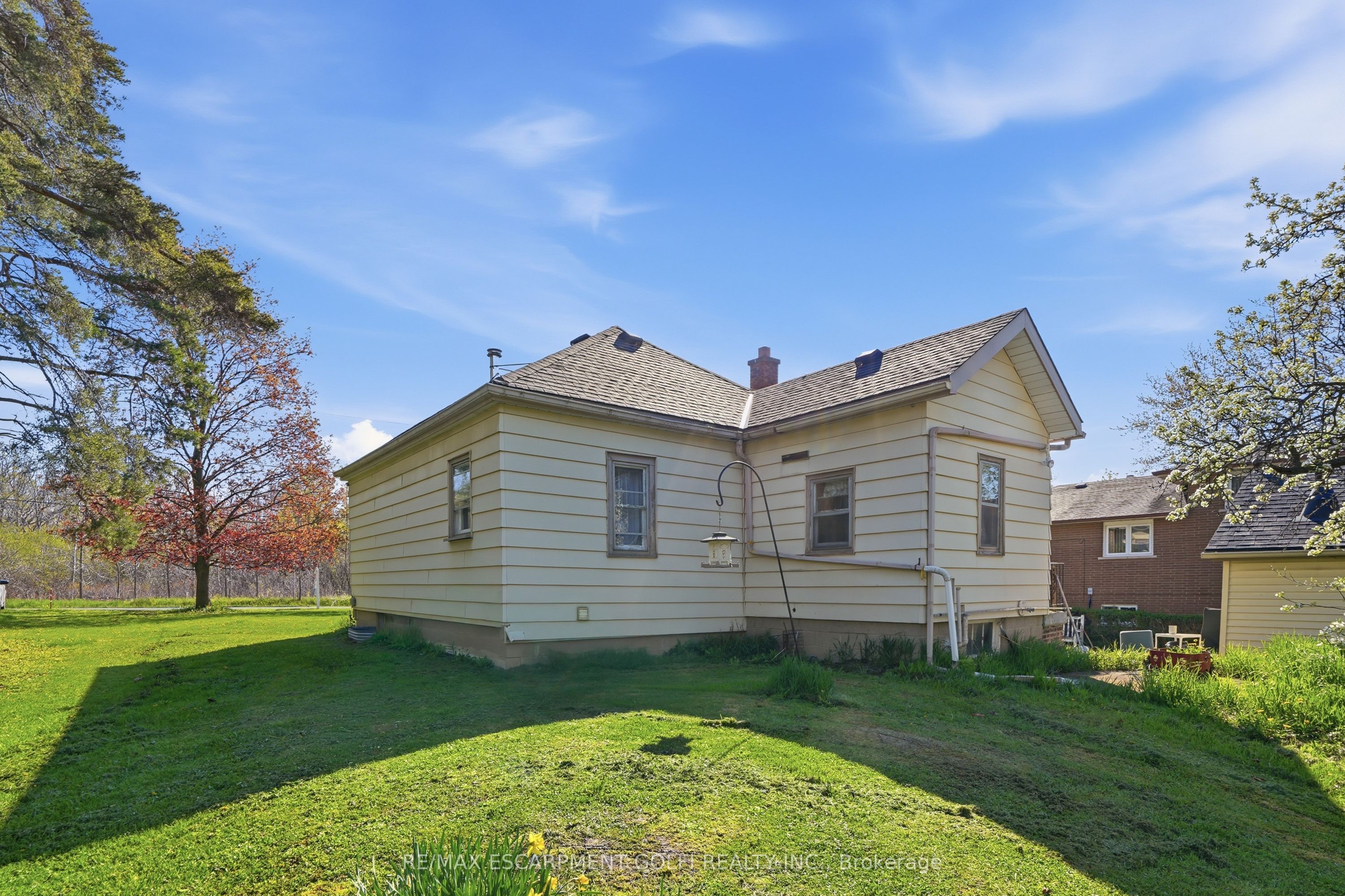 1412 Old York Road Property Photo 9