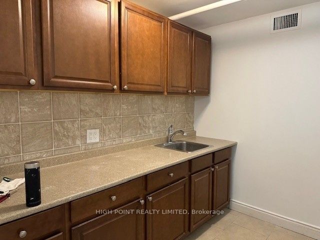 116 Tycos Drive Property Photo 11
