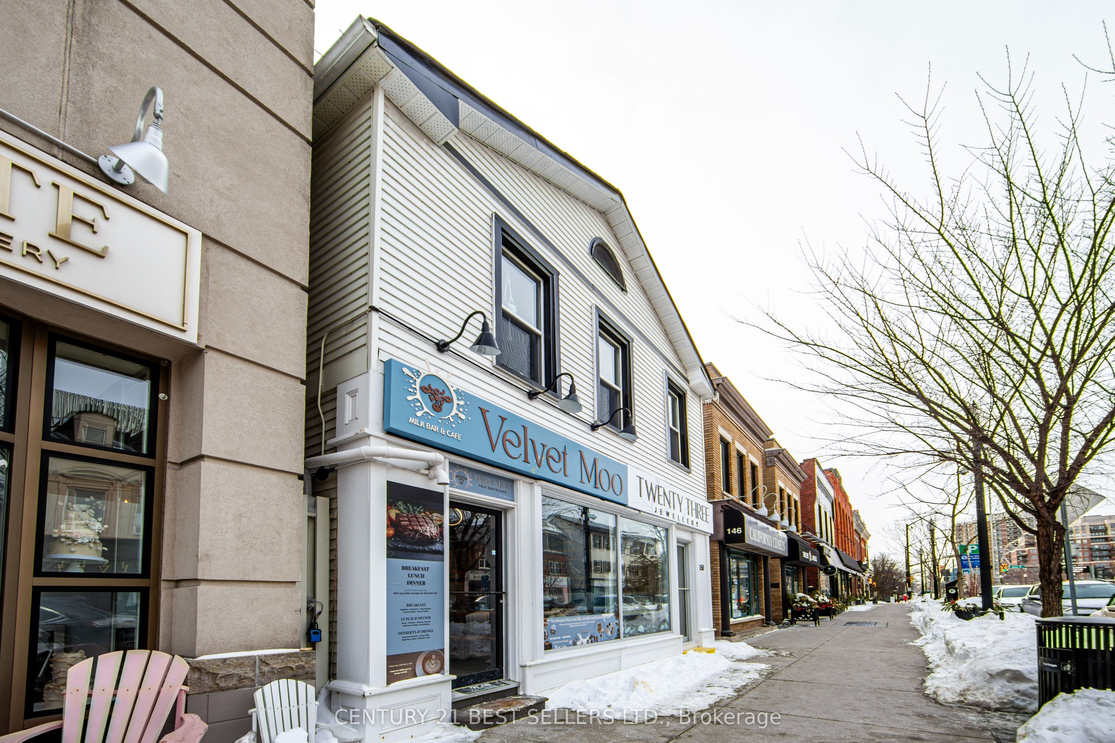 150 Lakeshore Road E Property Photo 4
