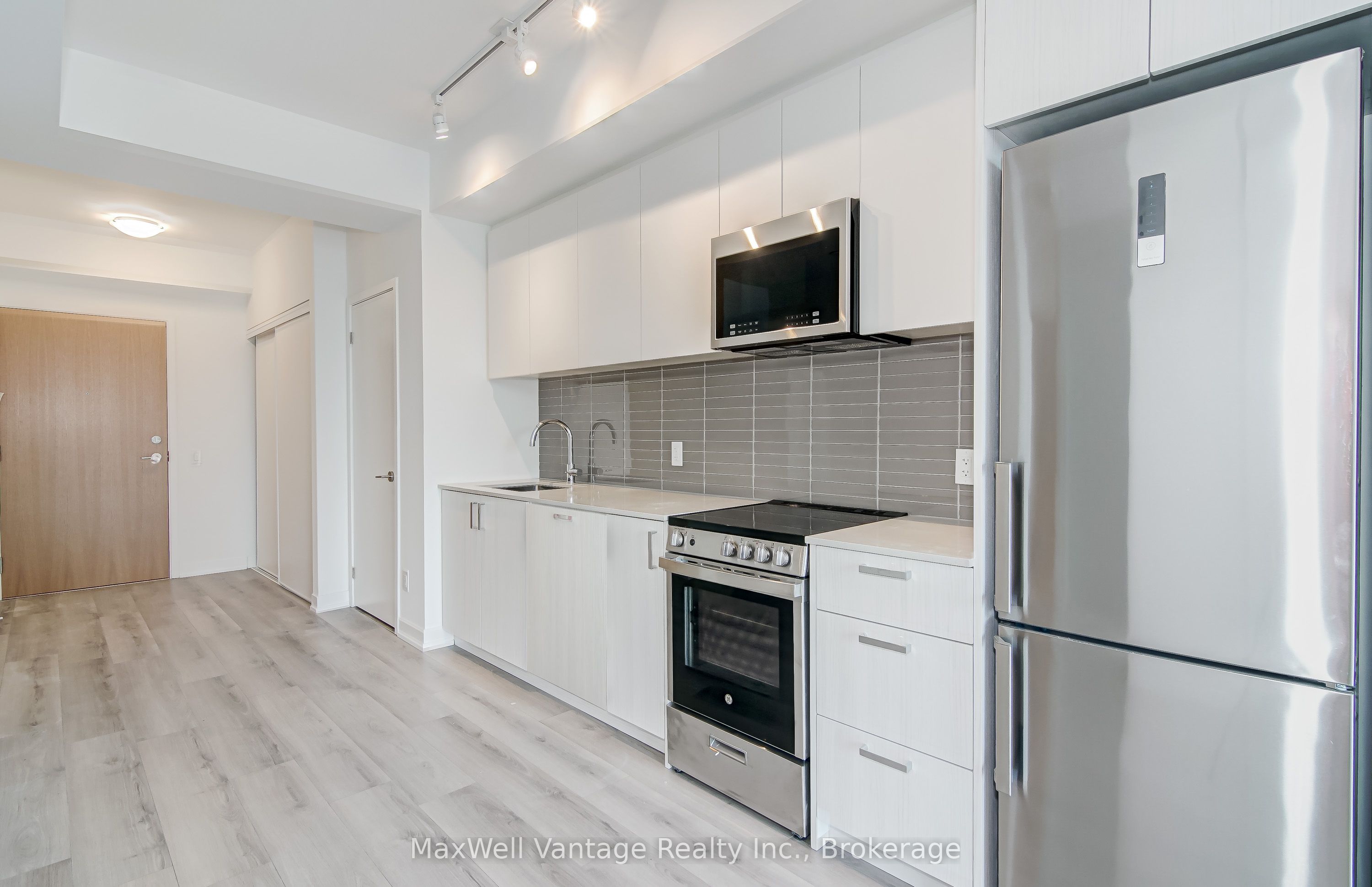 1787 St. Clair Avenue W 306 Property Photo 10