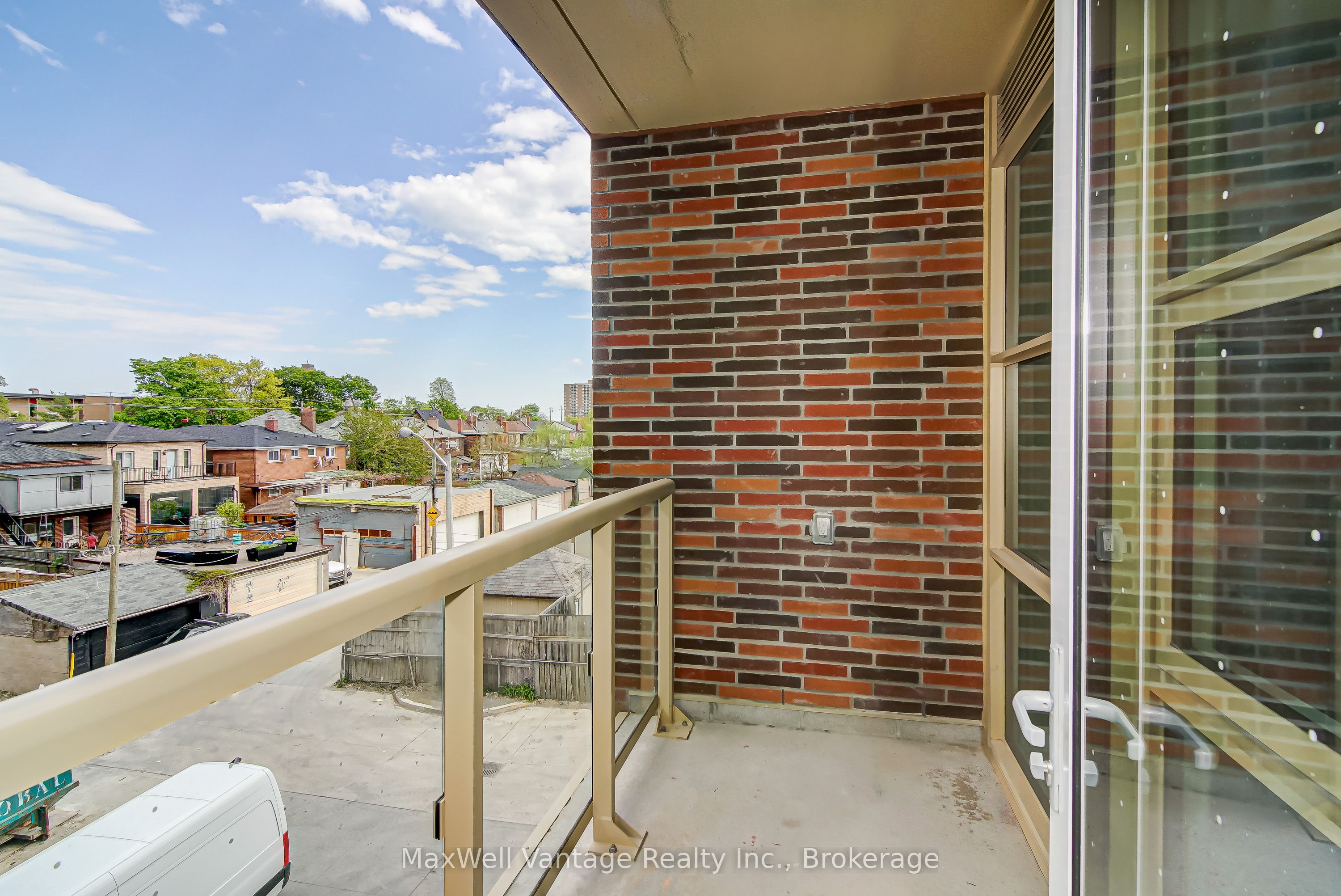 1787 St. Clair Avenue W 306 Property Photo 15