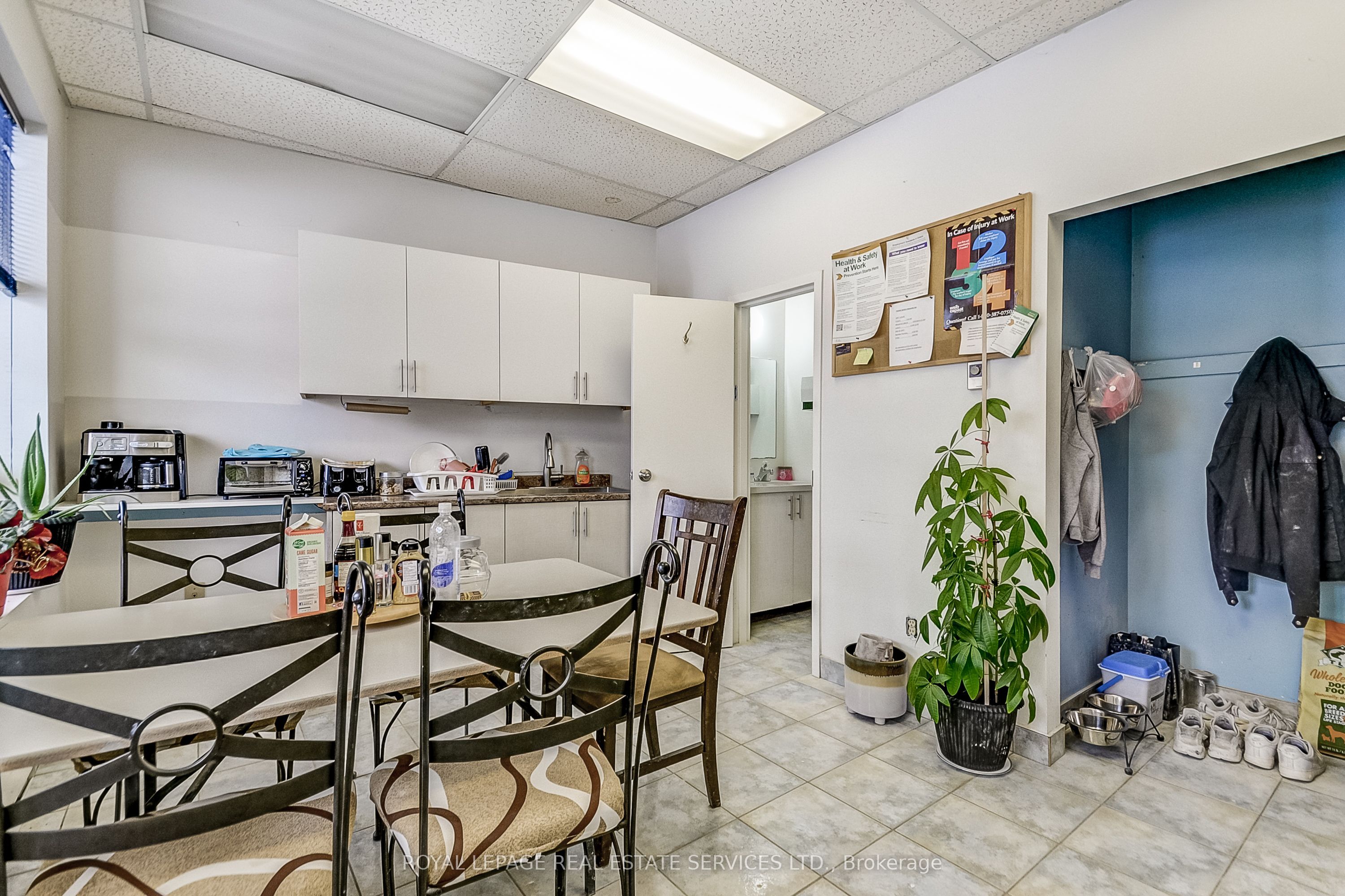 2050 Speers Road 1 Property Photo 40