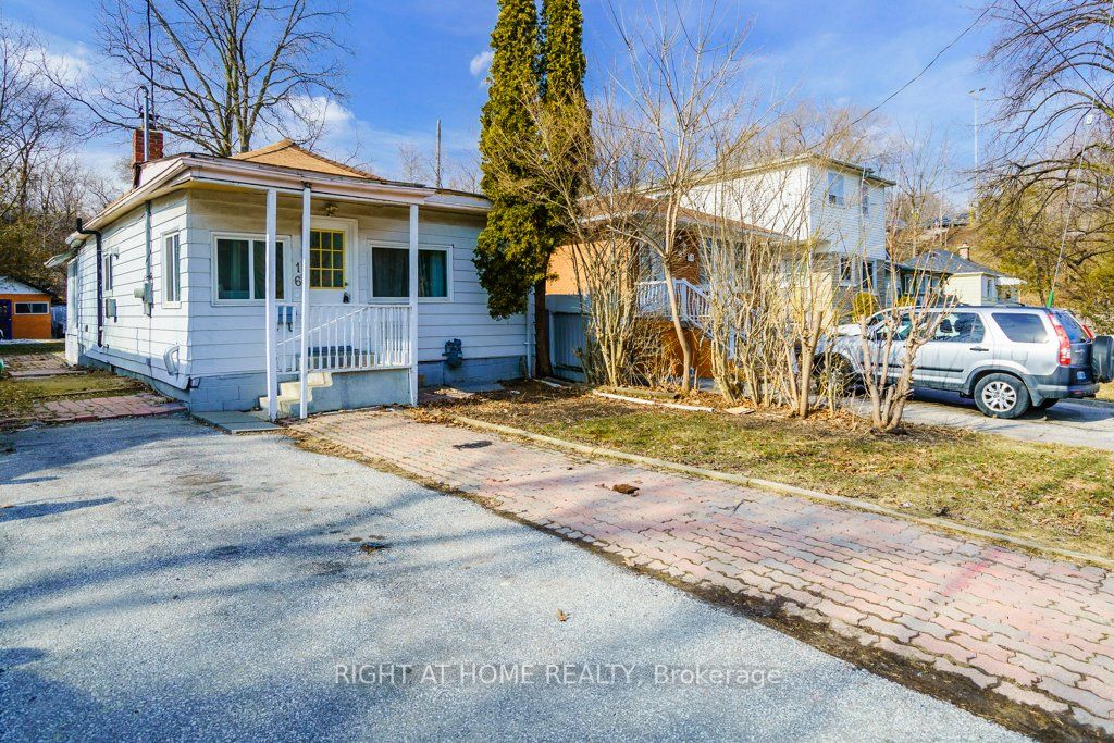 16 Forty Third Street Property Photo 1