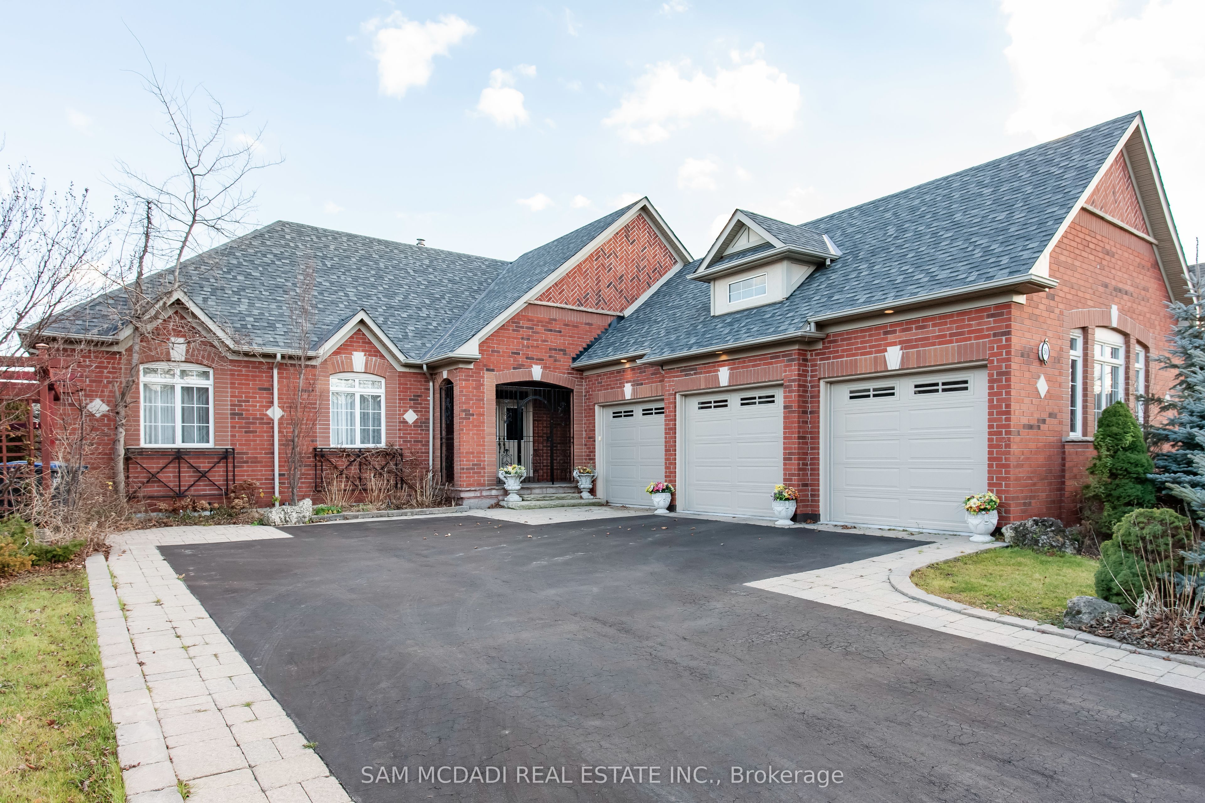 50 Links Lane Property Photo 1
