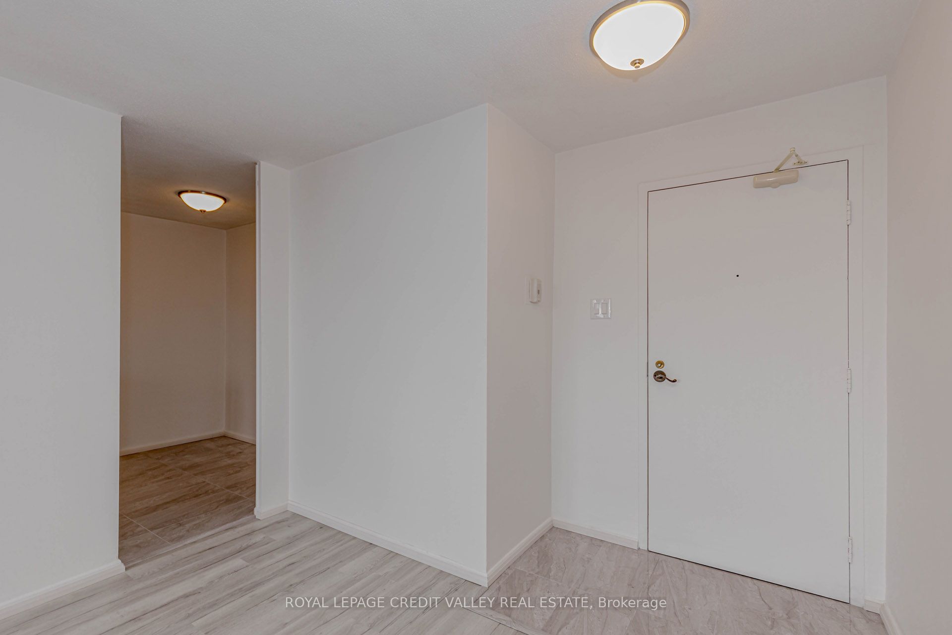 3120 Kirwin Avenue 501 Property Photo 14