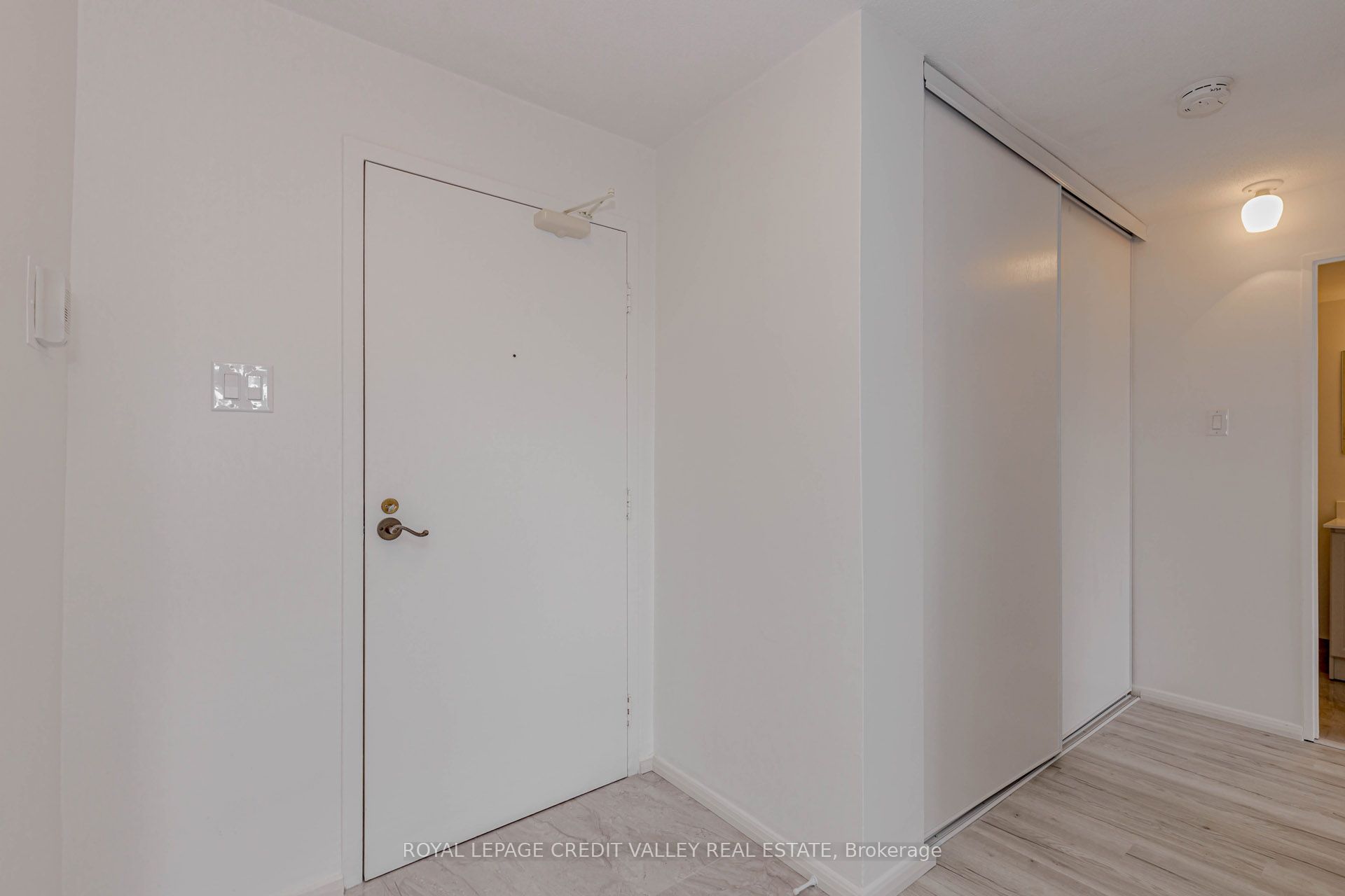 3120 Kirwin Avenue 501 Property Photo 17