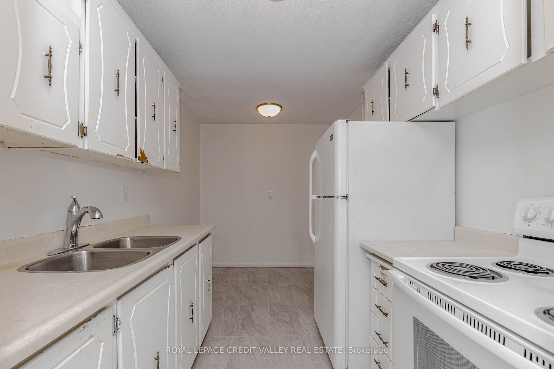 3120 Kirwin Avenue 501 Property Photo 21