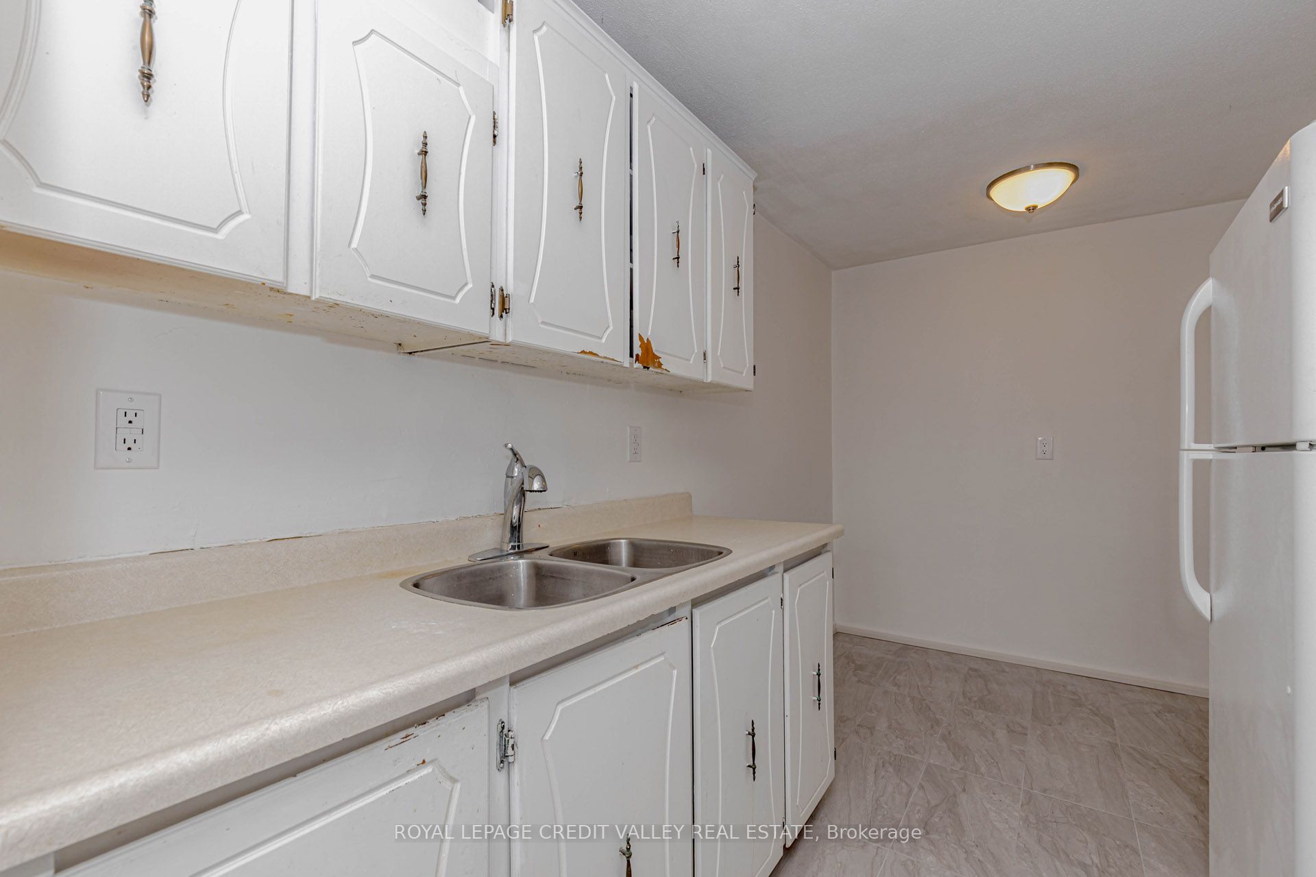 3120 Kirwin Avenue 501 Property Photo 23