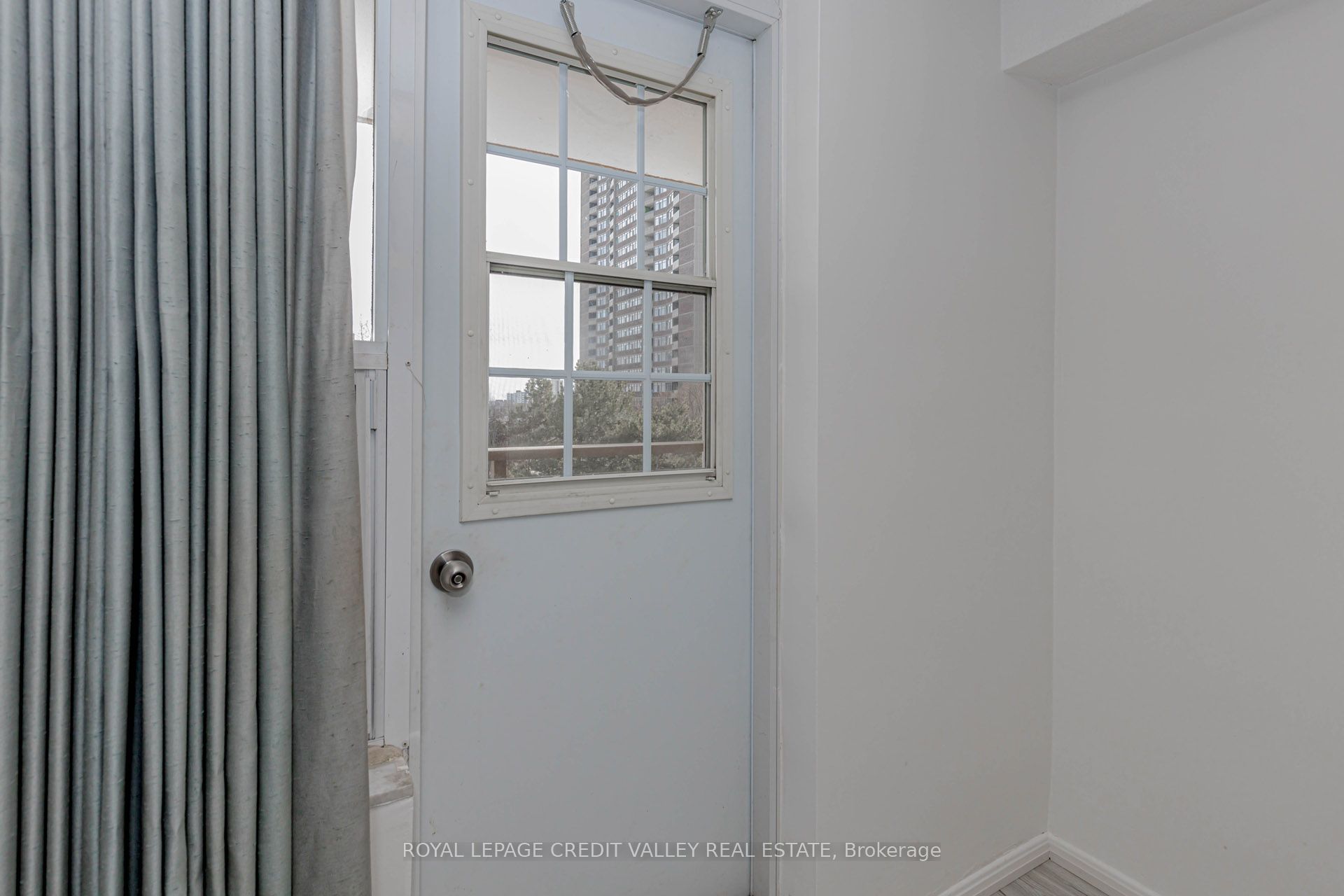 3120 Kirwin Avenue 501 Property Photo 28