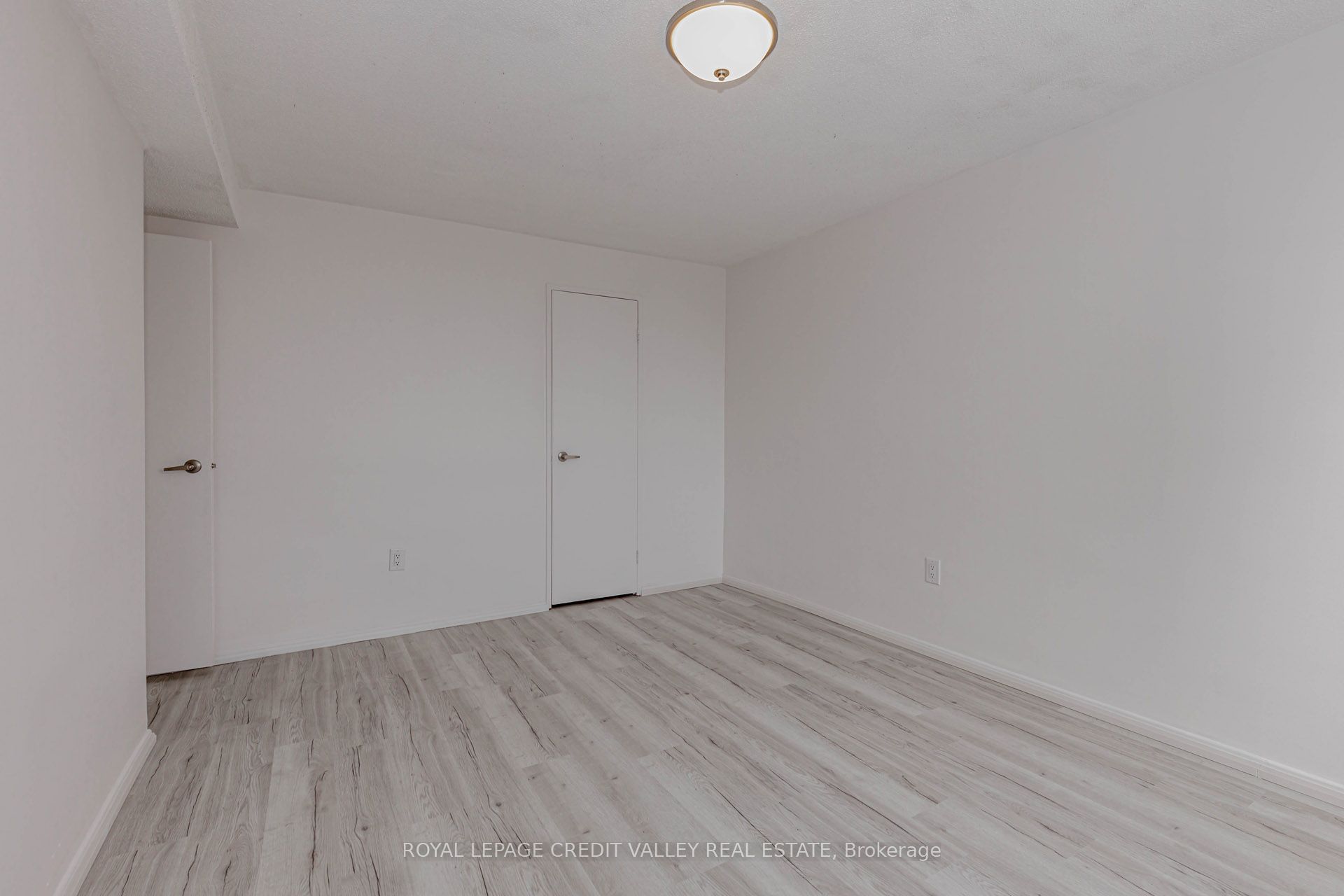 3120 Kirwin Avenue 501 Property Photo 37