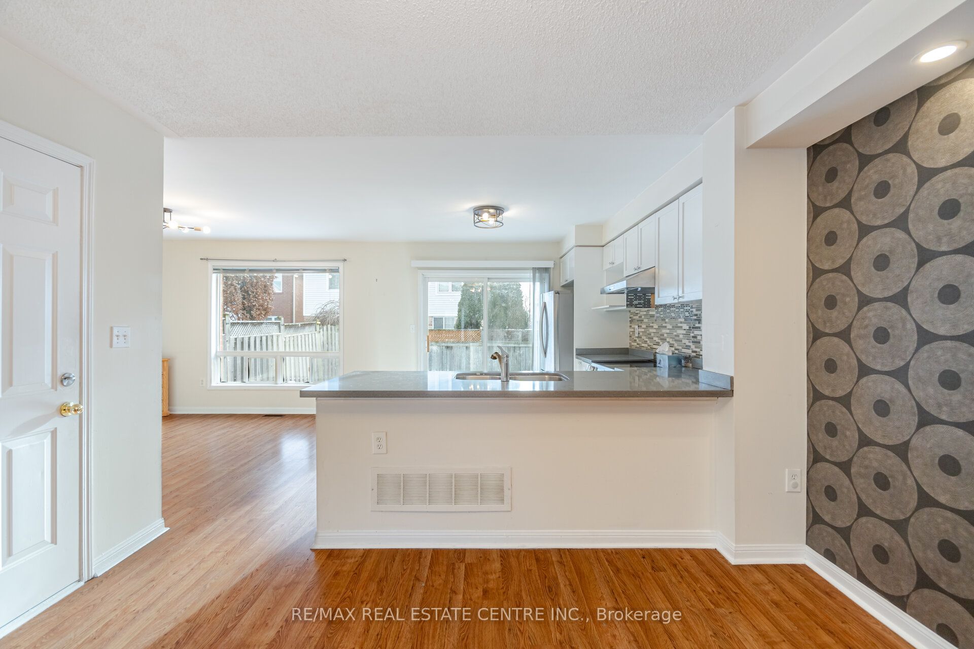 454 Collis Court Property Photo 13