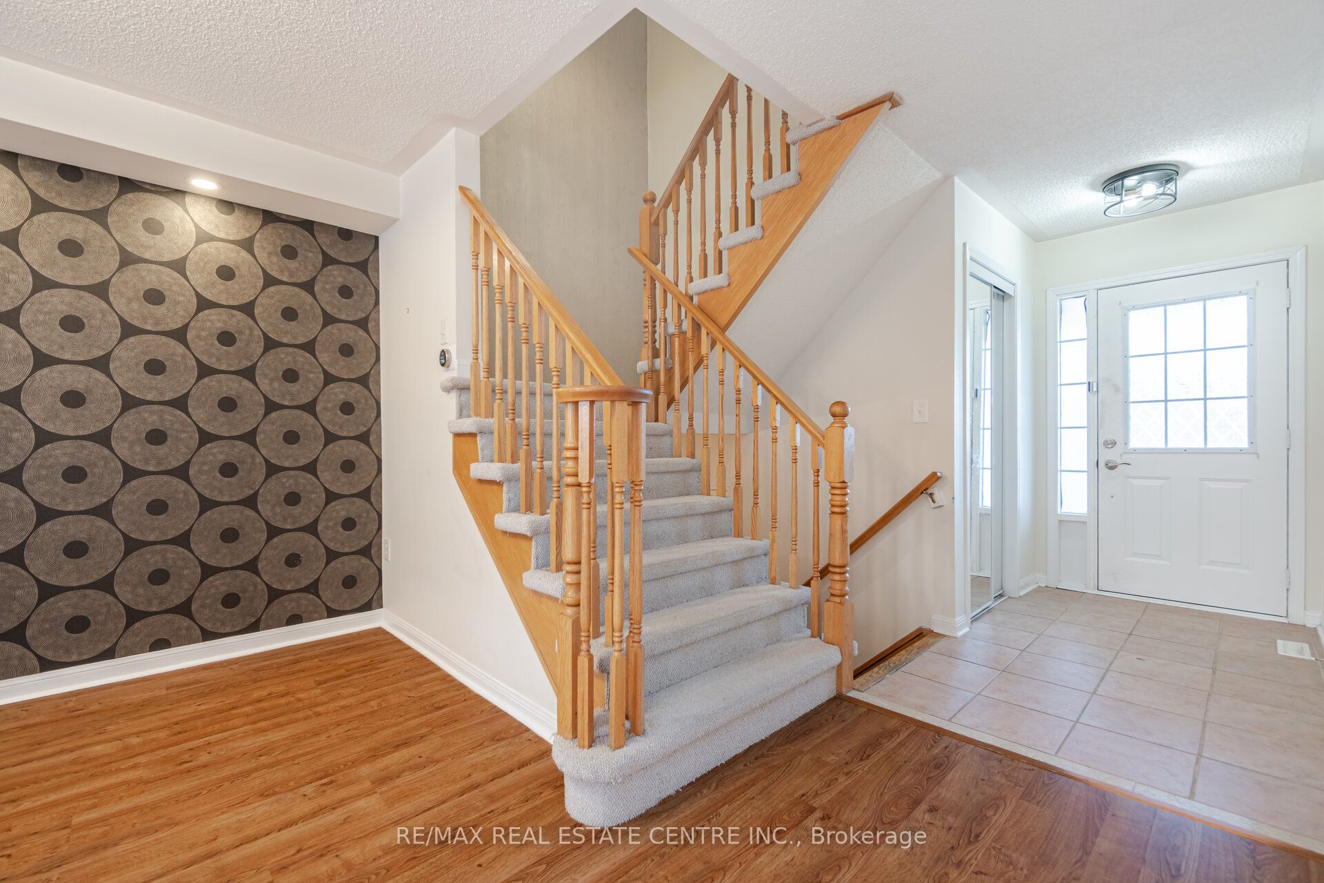 454 Collis Court Property Photo 15