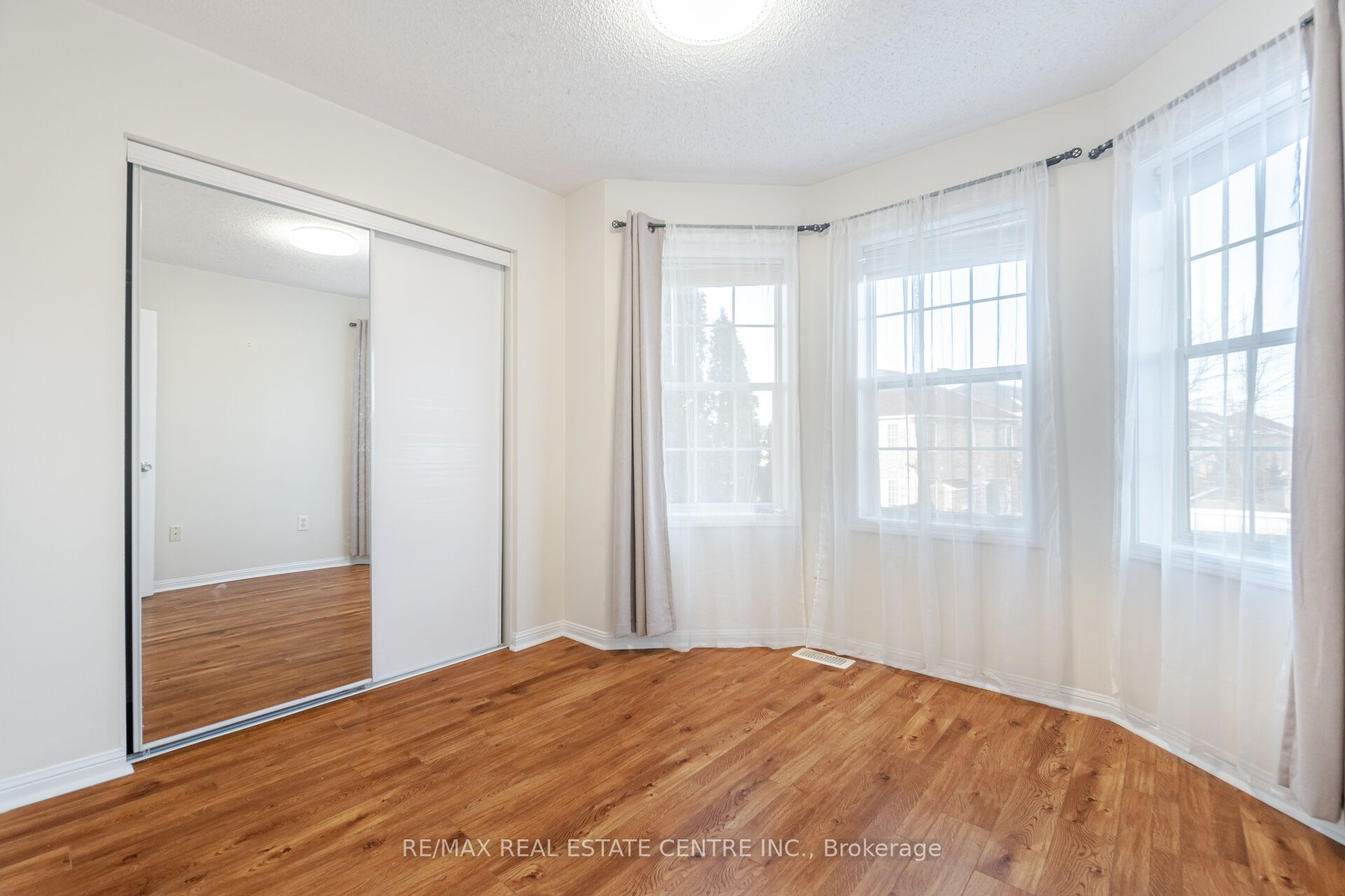 454 Collis Court Property Photo 23
