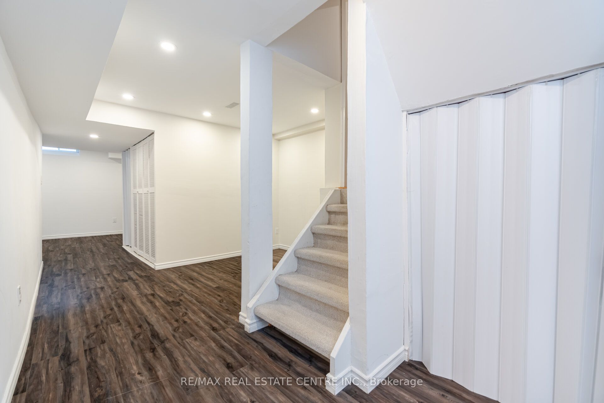 454 Collis Court Property Photo 26